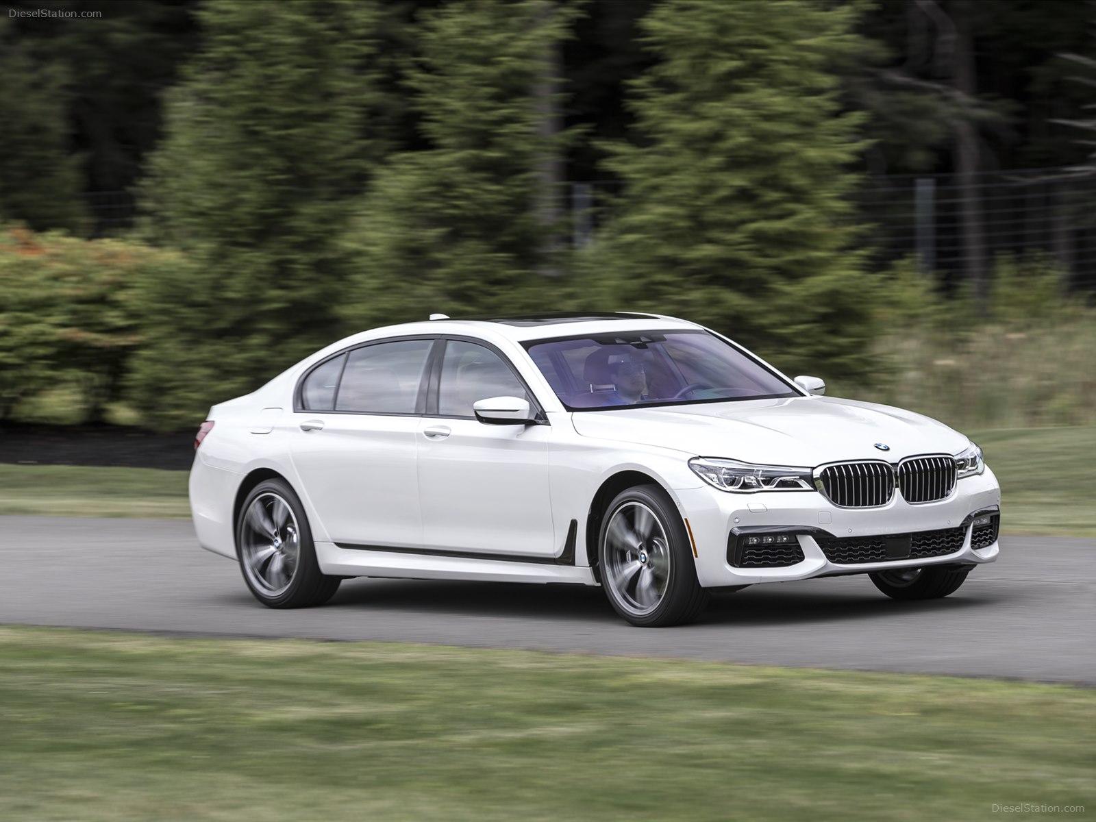 BMW 7 Series UK Version 2016