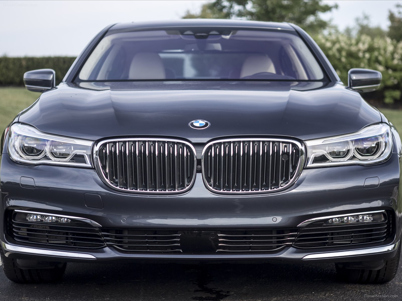BMW 7 Series UK Version 2016