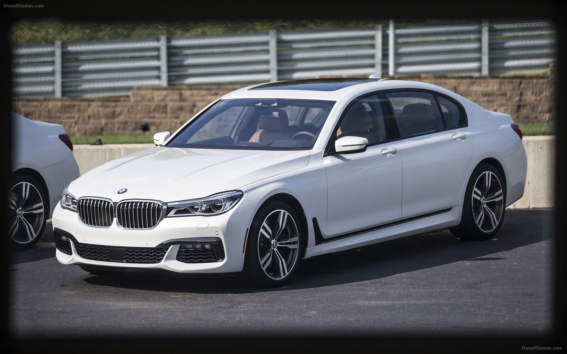 BMW 7 Series UK Version 2016