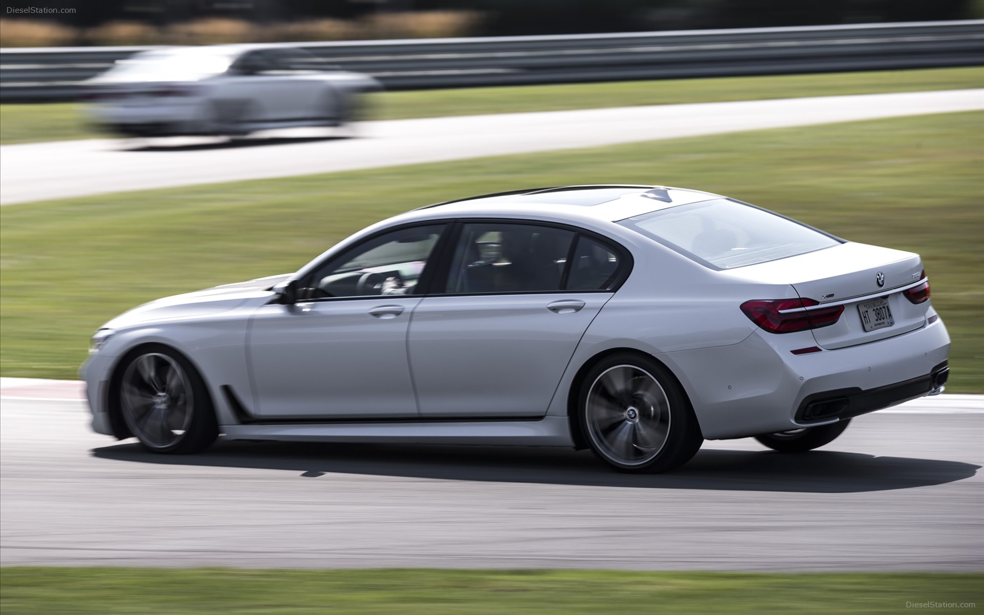 BMW 7 Series UK Version 2016