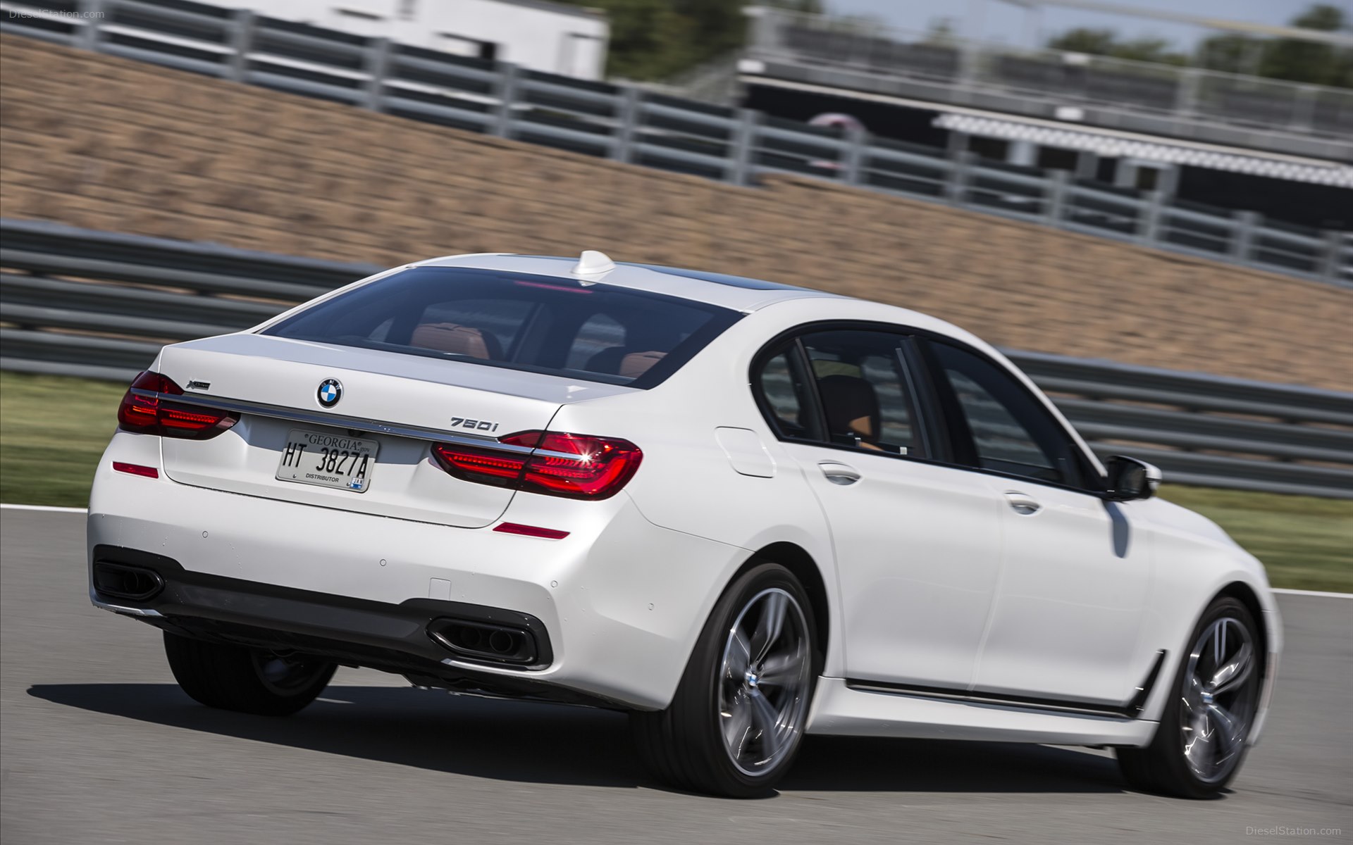 BMW 7 Series UK Version 2016