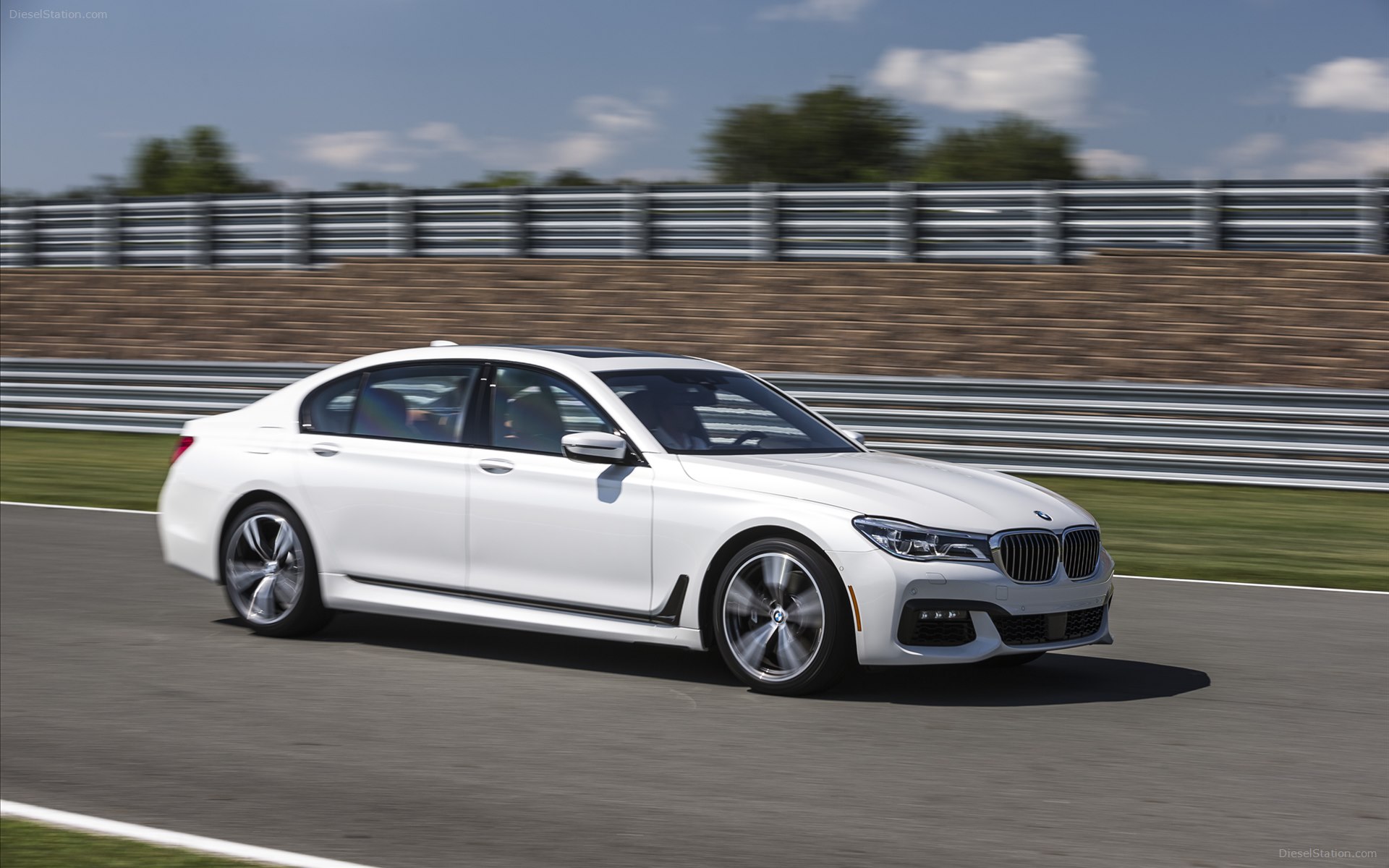 BMW 7 Series UK Version 2016