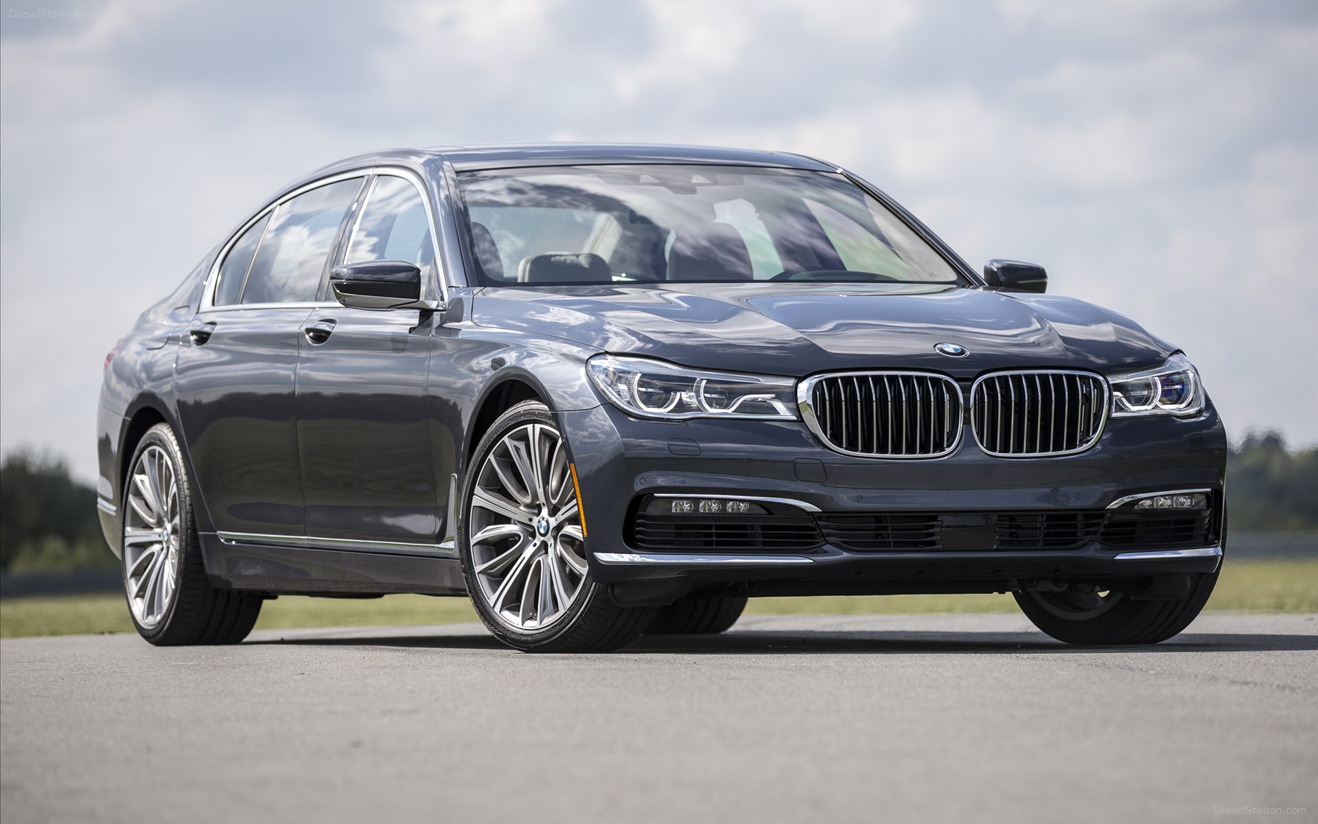 BMW 7 Series UK Version 2016