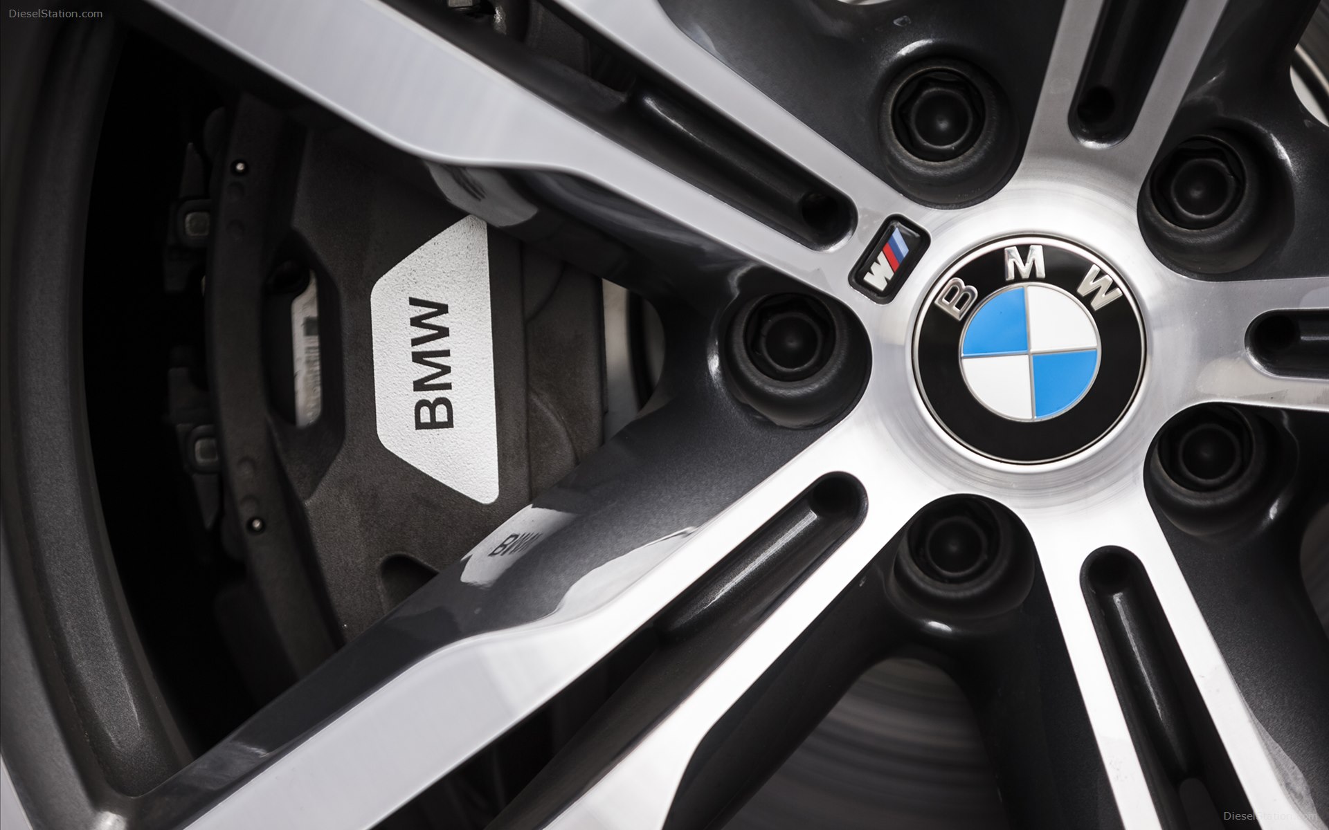 BMW 7 Series UK Version 2016