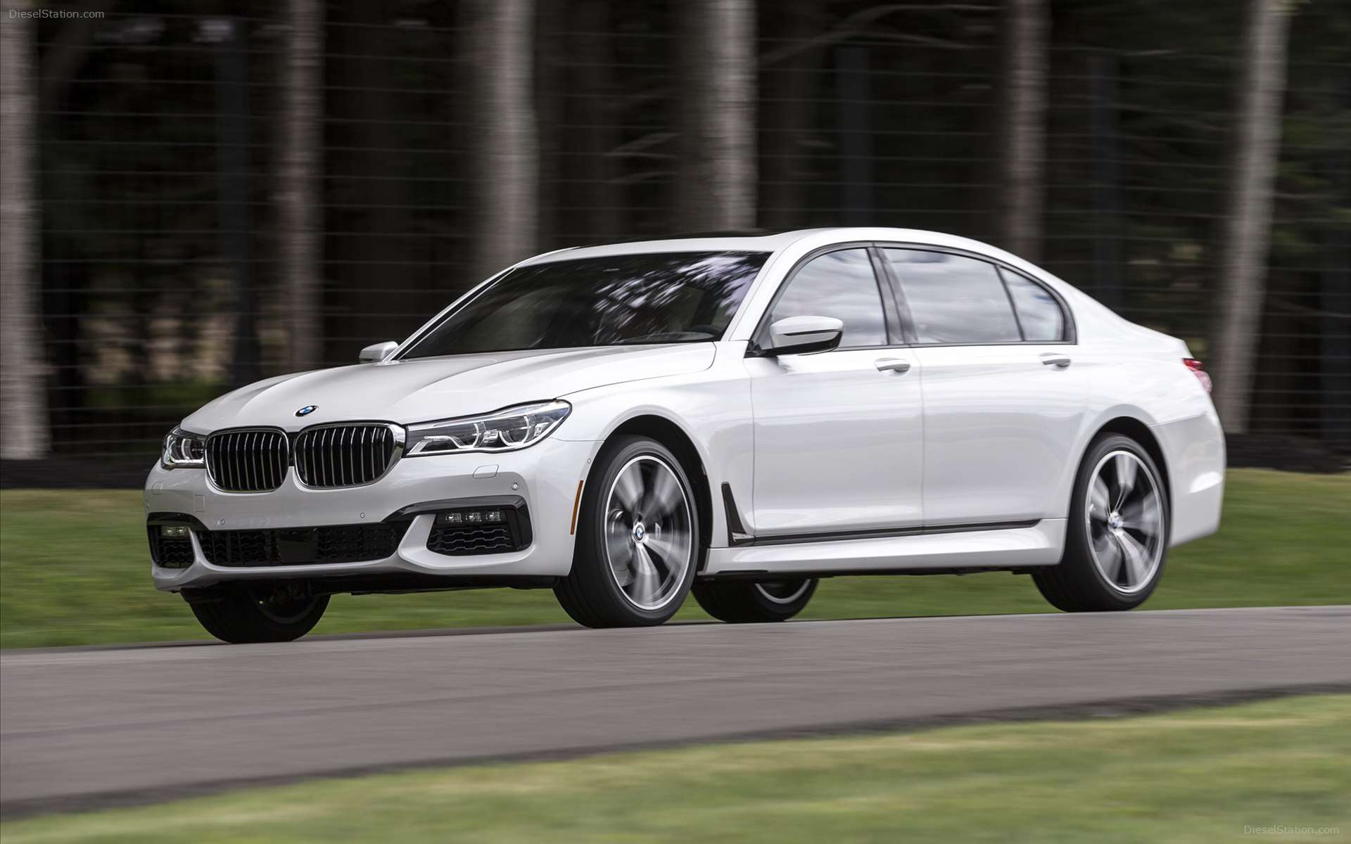 BMW 7 Series UK Version 2016
