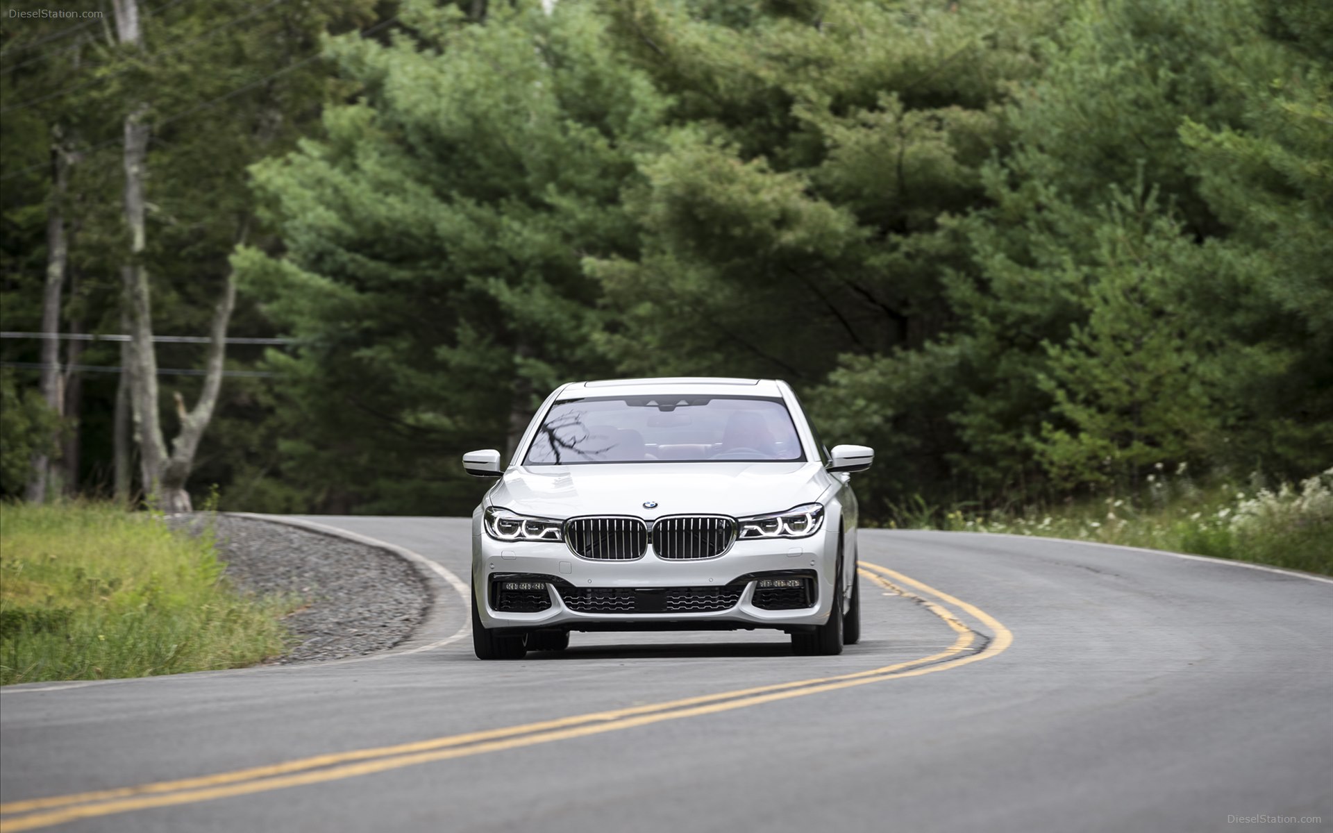 BMW 7 Series UK Version 2016