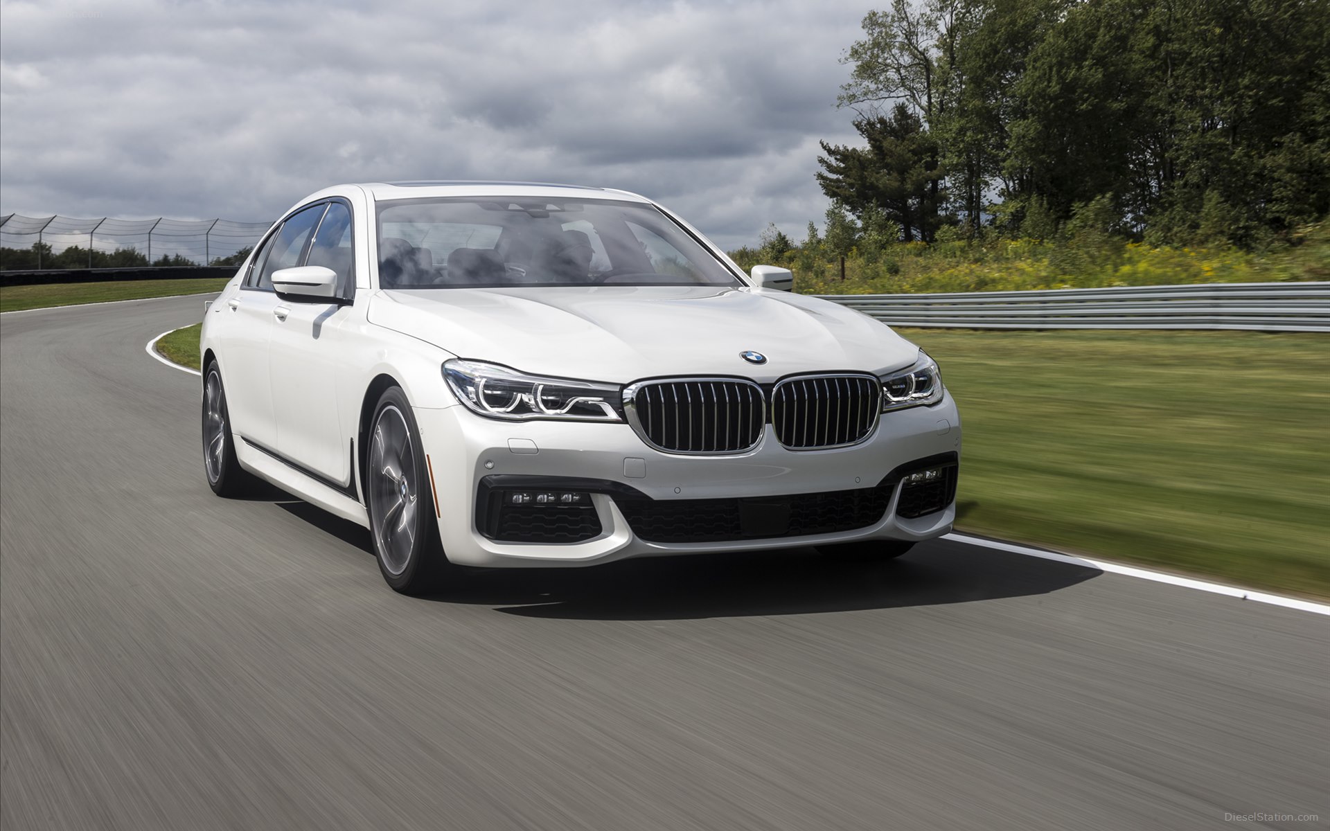 BMW 7 Series UK Version 2016