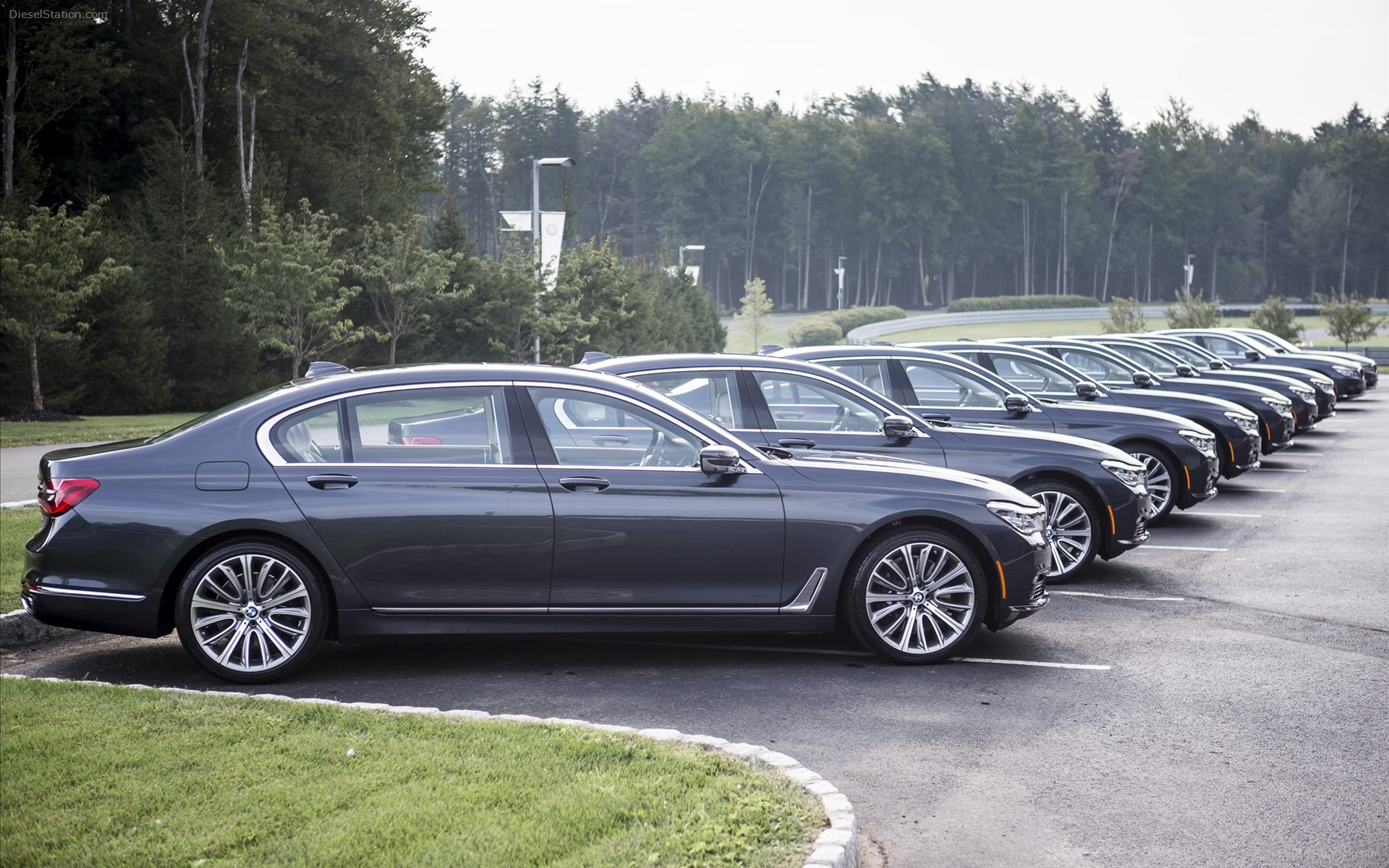 BMW 7 Series UK Version 2016