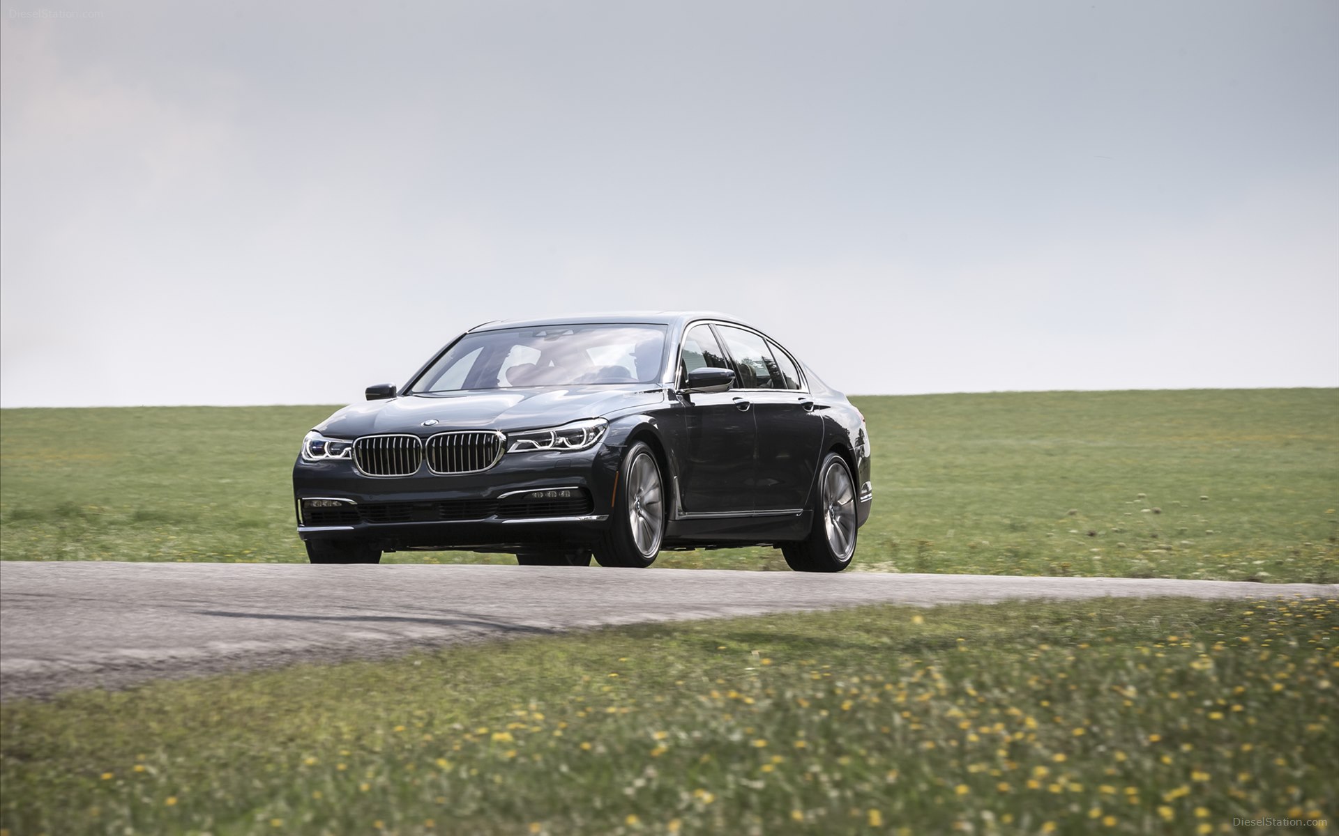 BMW 7 Series UK Version 2016