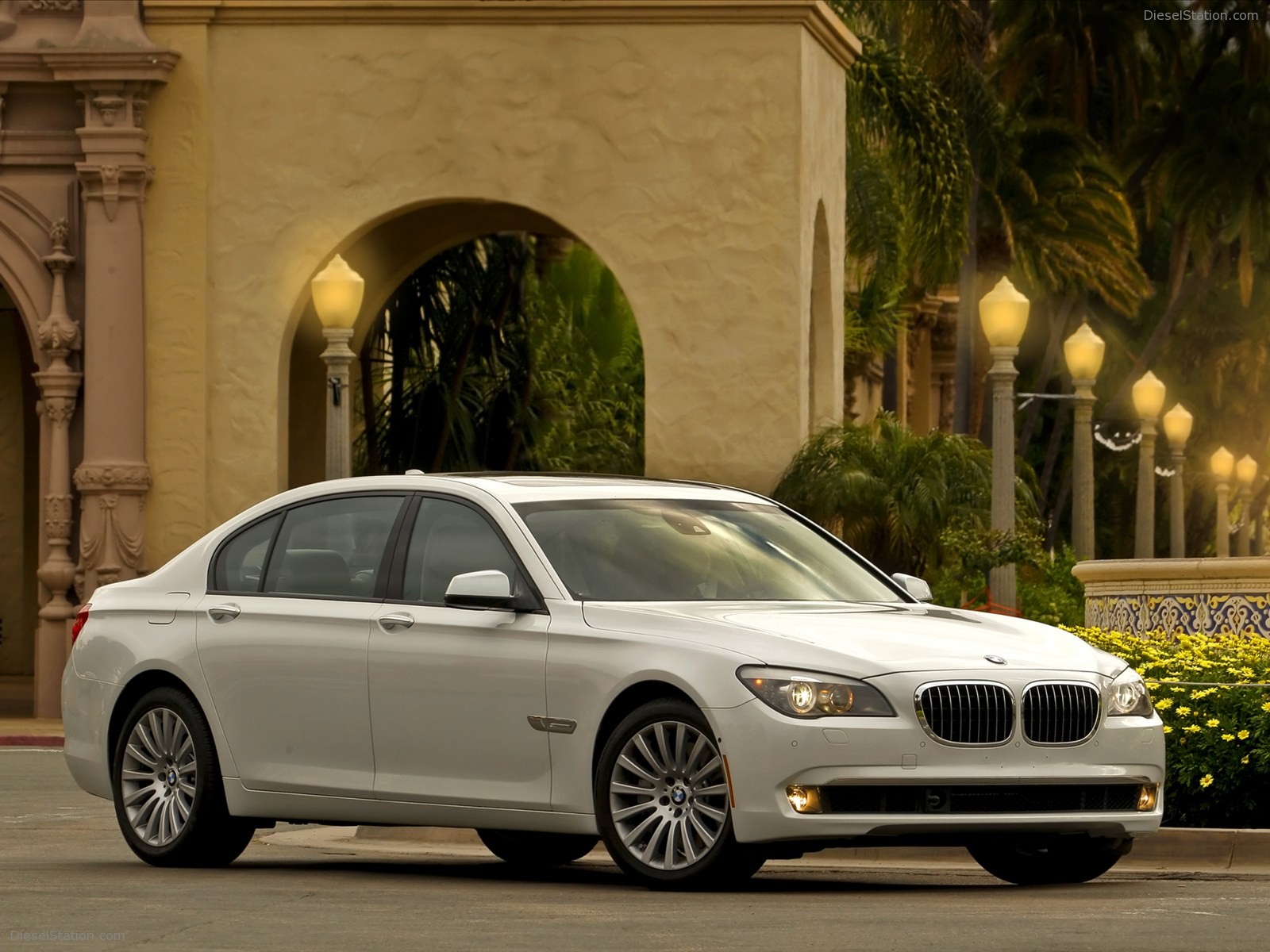BMW 750Li 2011