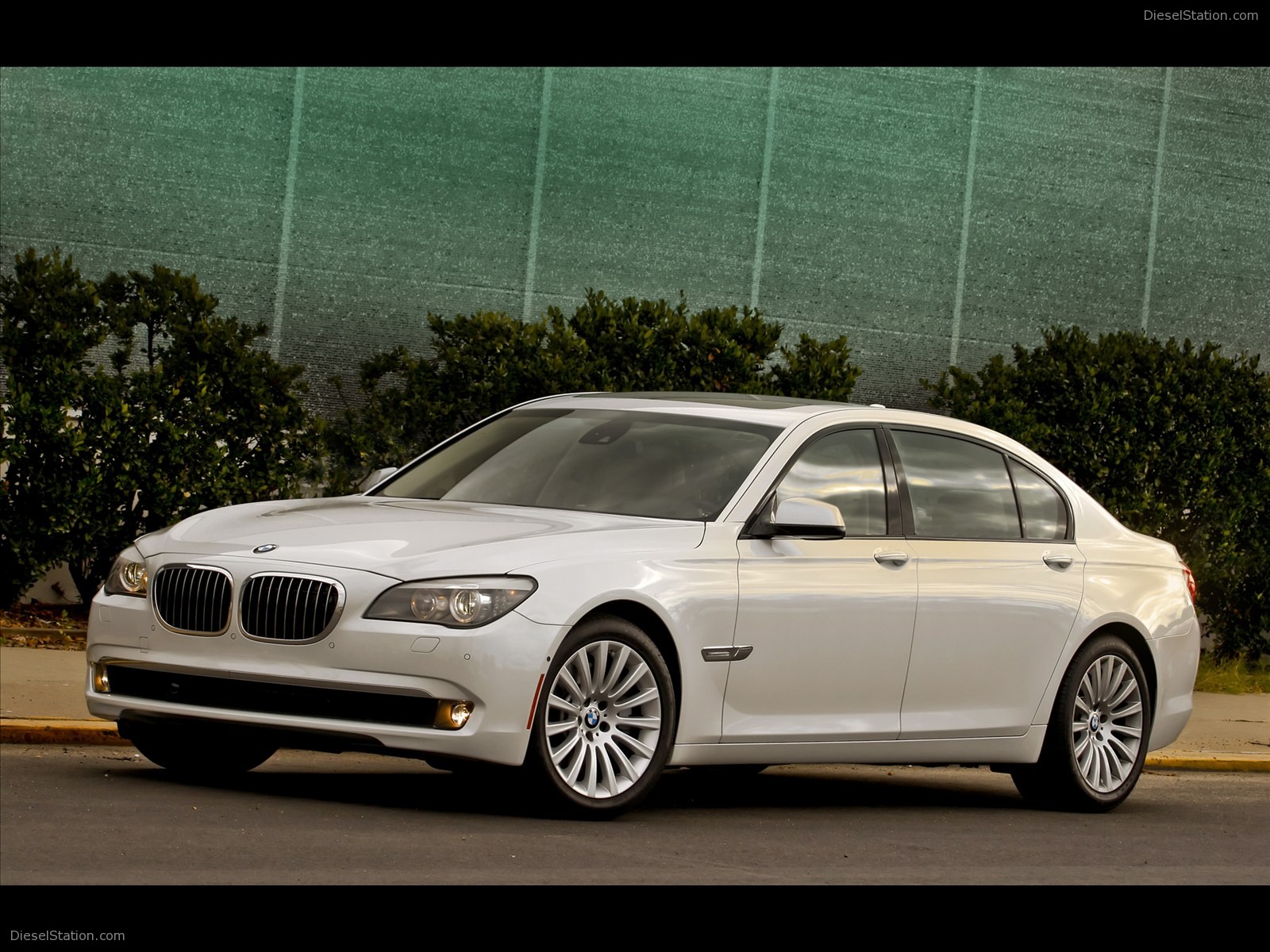 BMW 750Li 2011