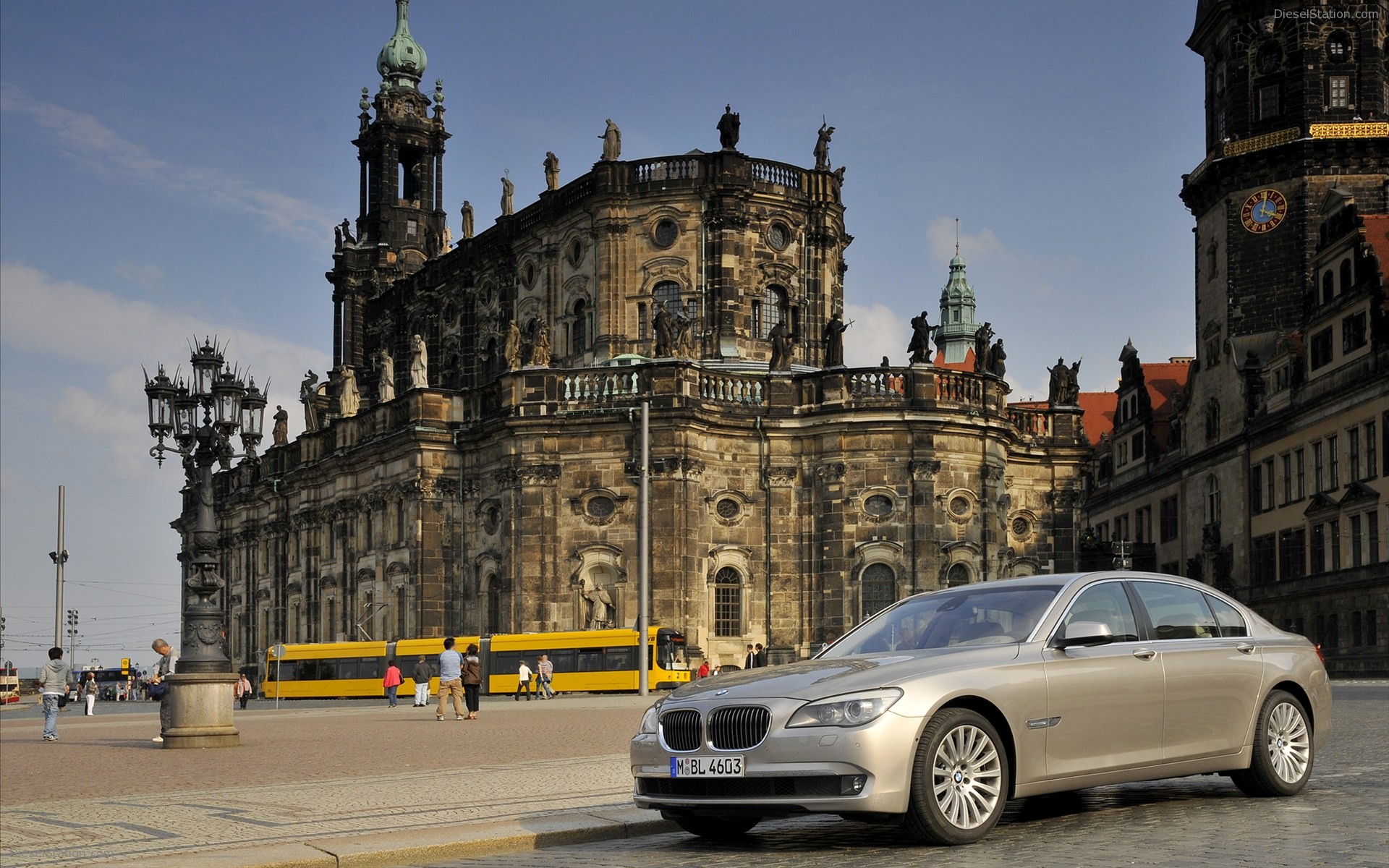 BMW 750Li 2011