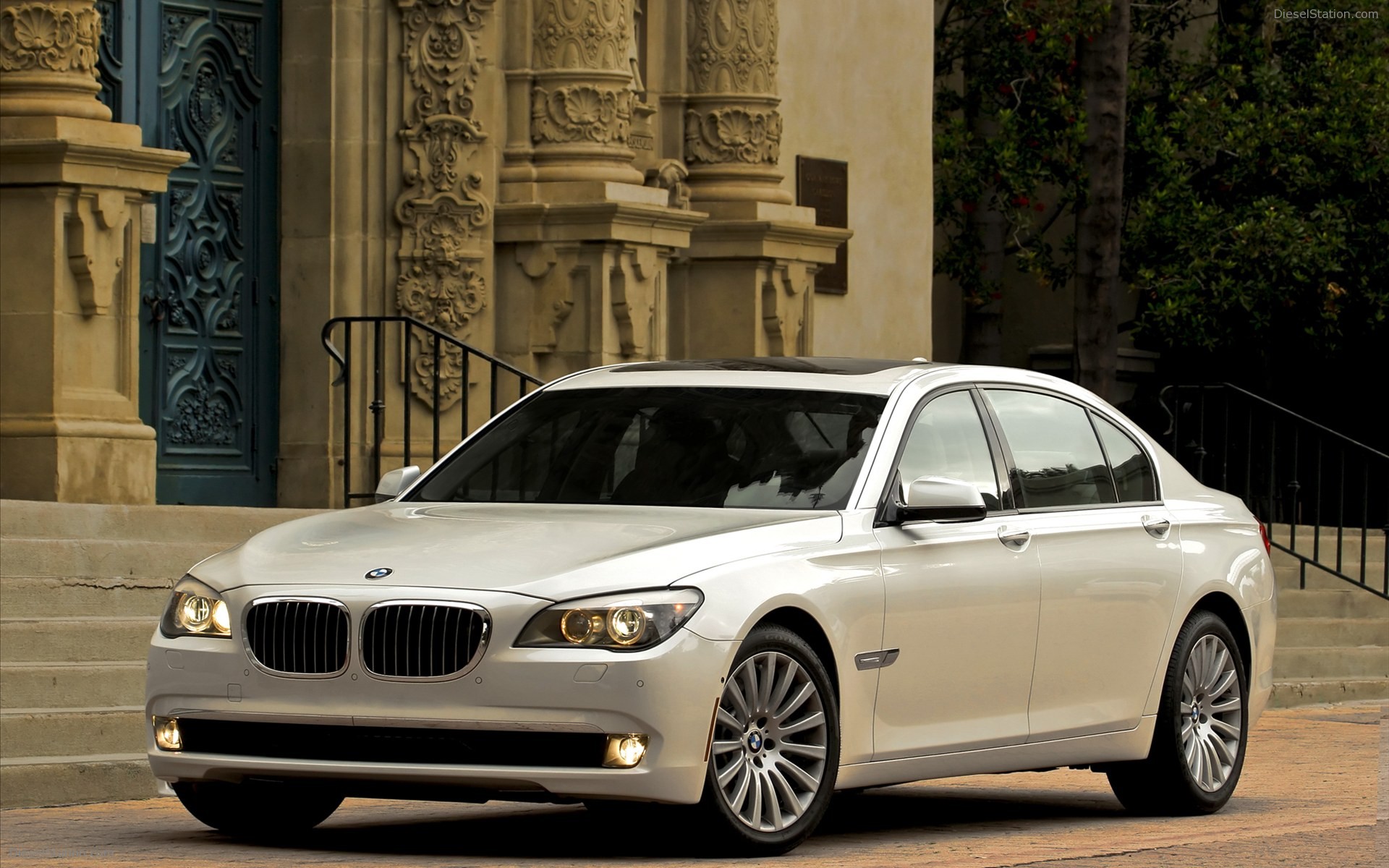 BMW 750Li 2011