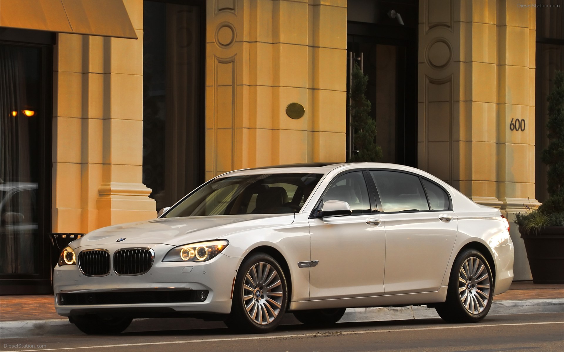 BMW 750Li 2011