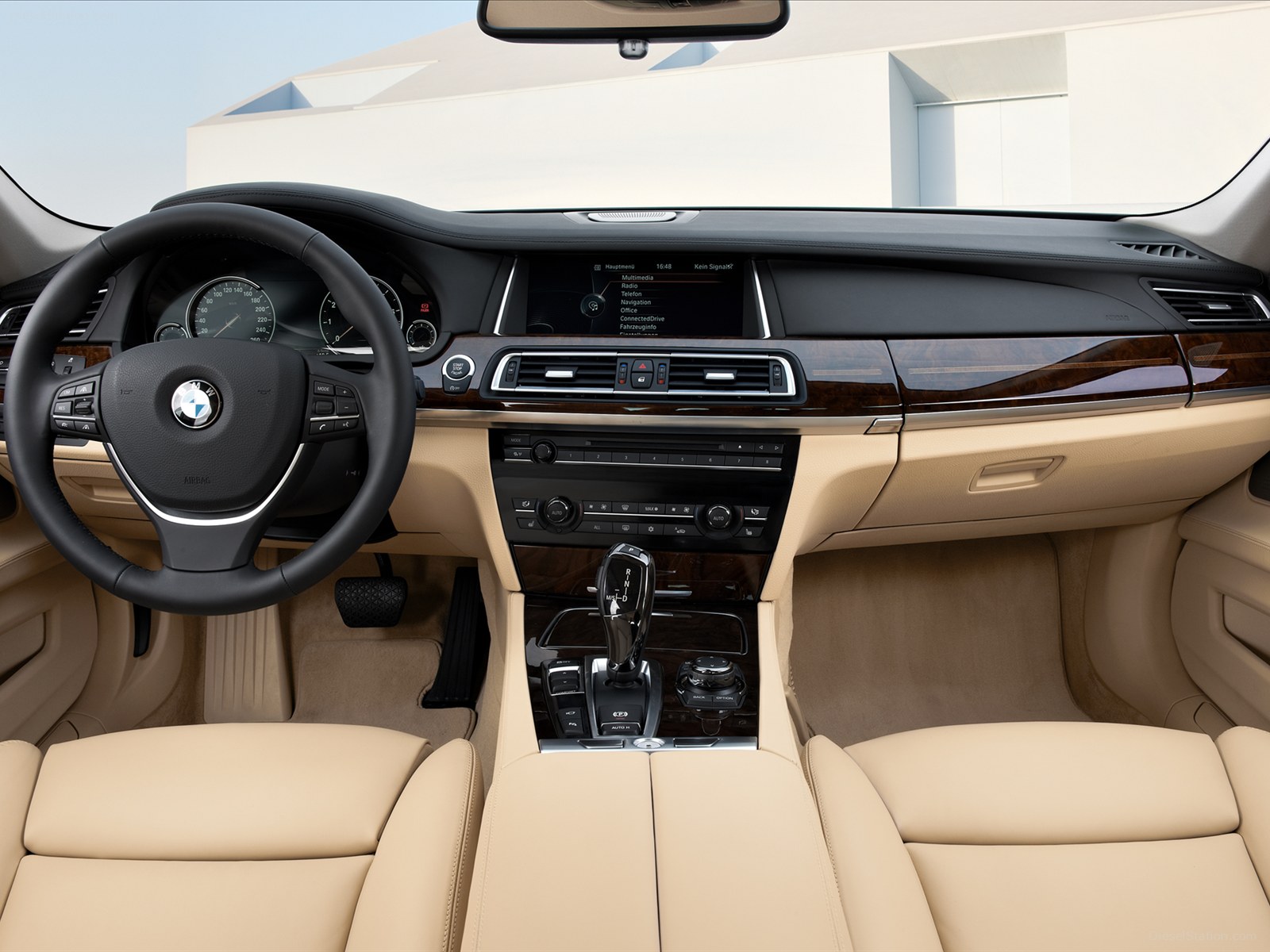 BMW 750Li 2013