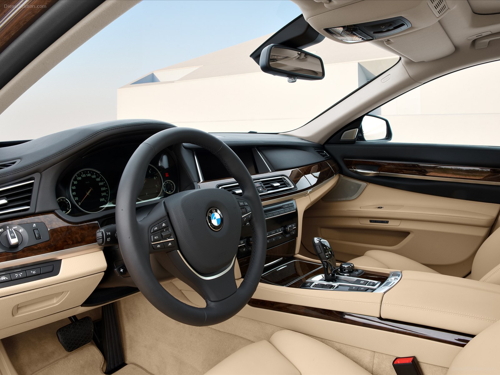 BMW 750Li 2013