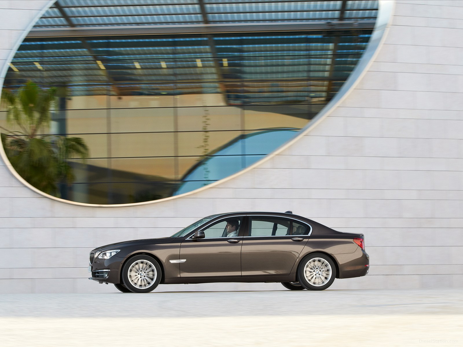 BMW 750Li 2013