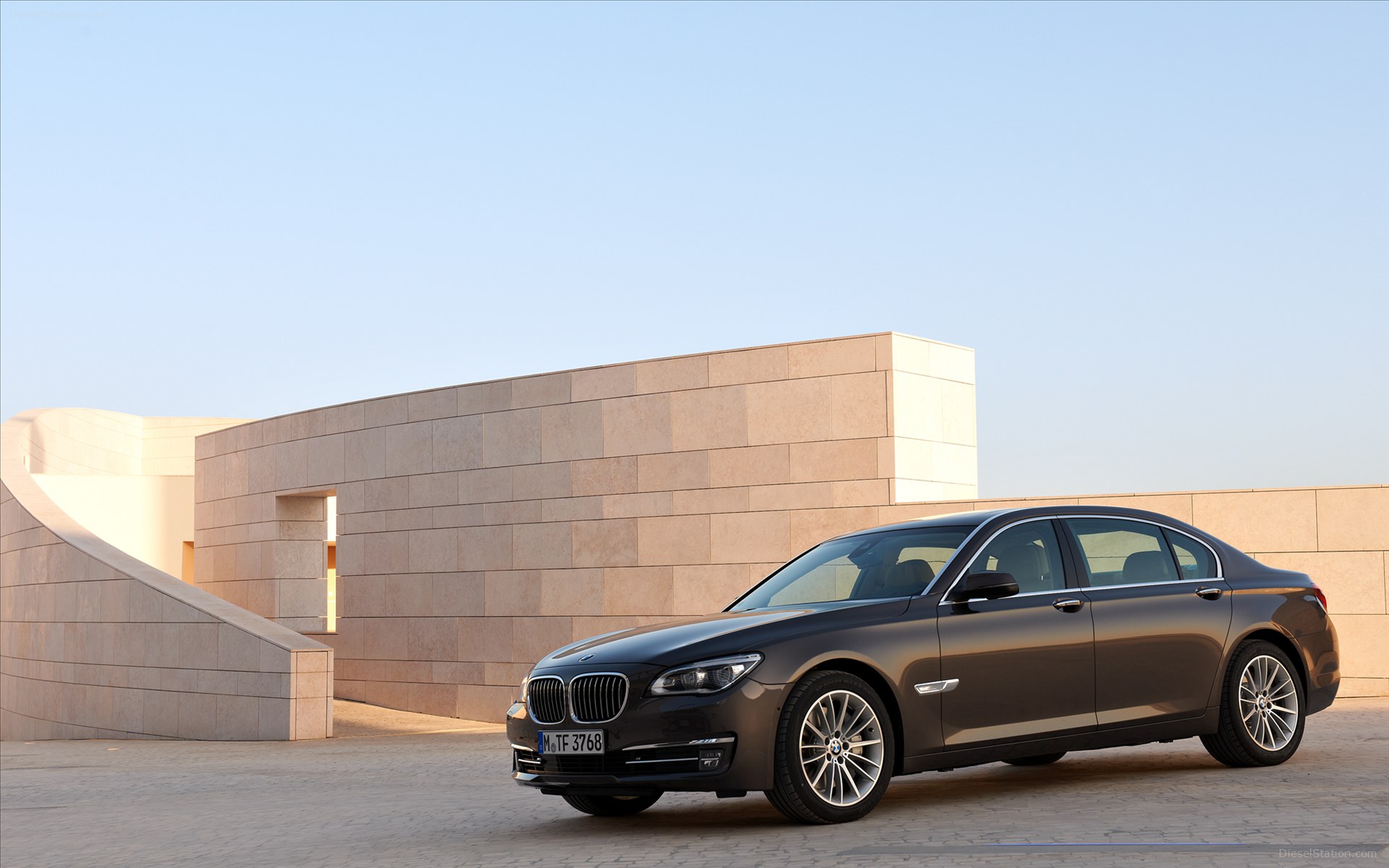 BMW 750Li 2013