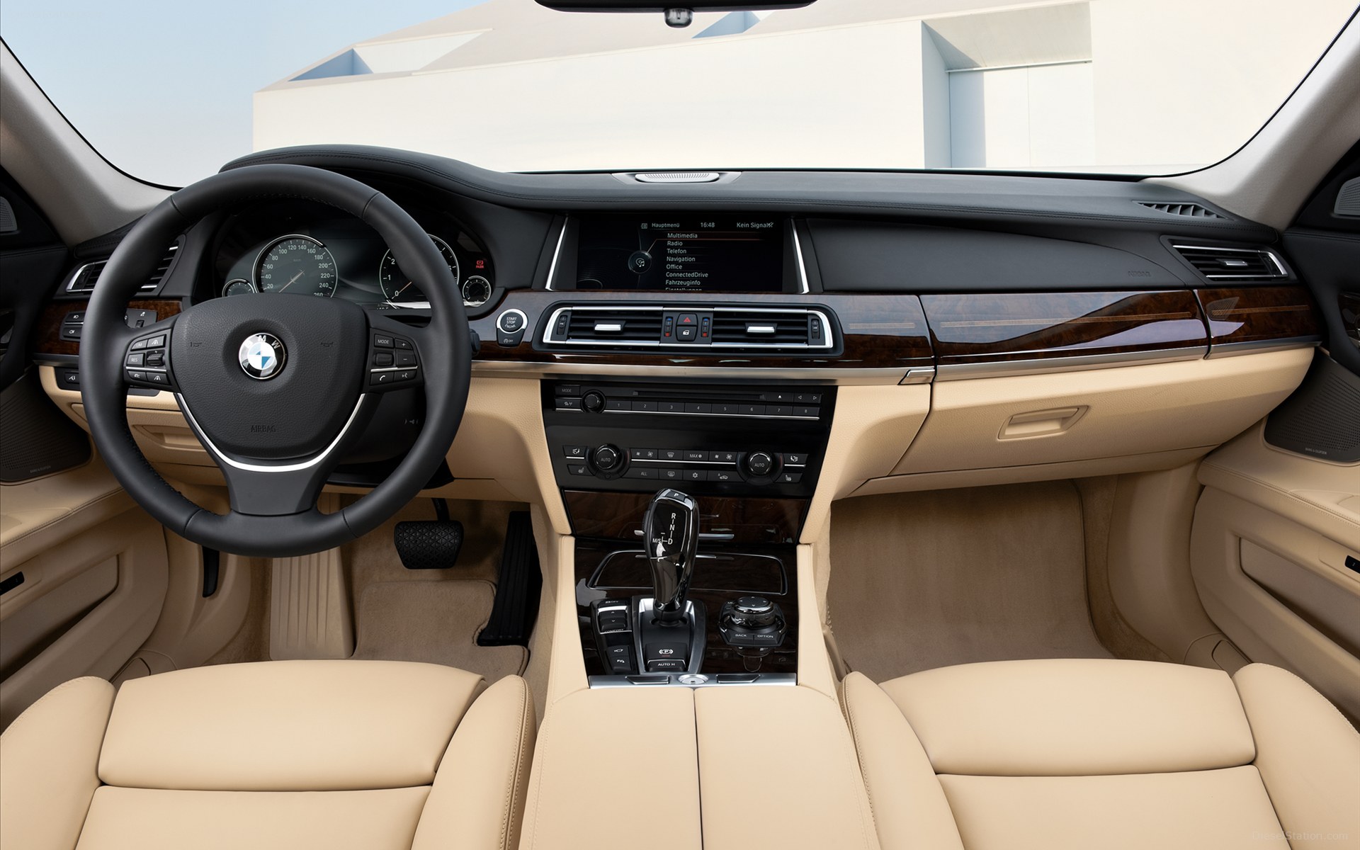 BMW 750Li 2013