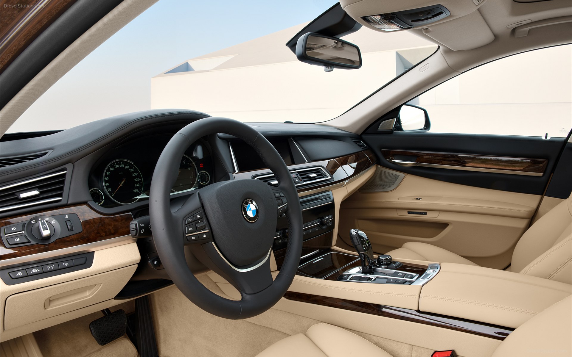 BMW 750Li 2013