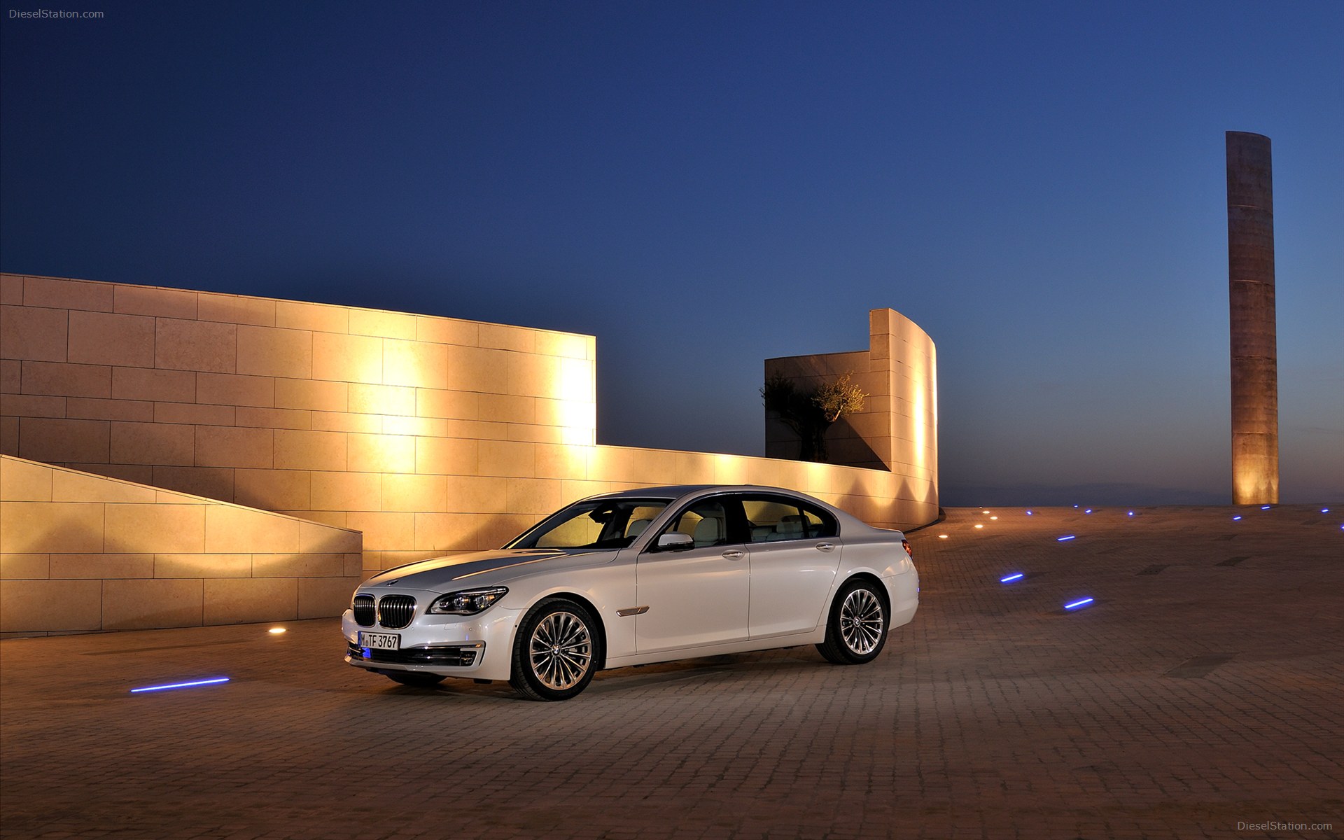 BMW 750Li 2013