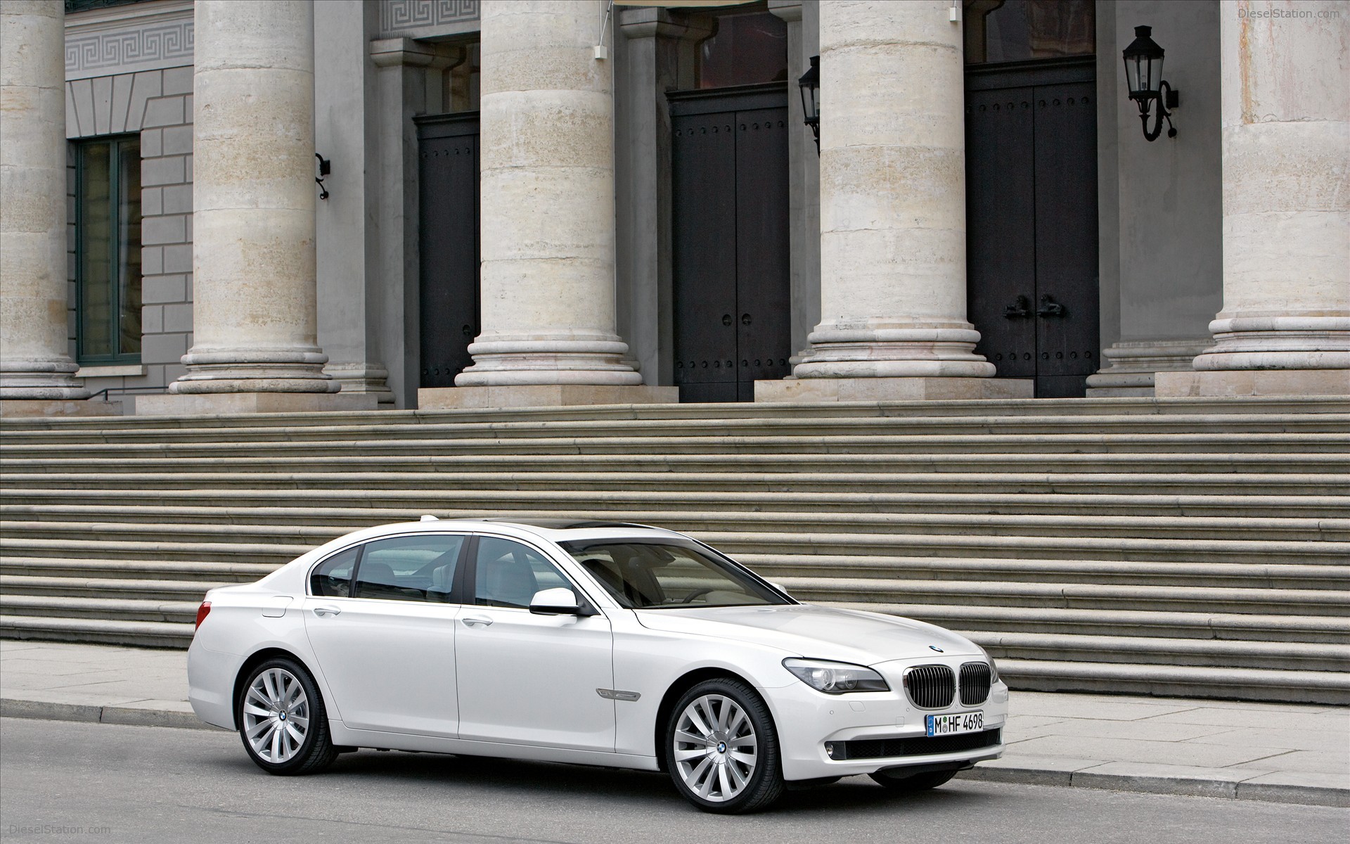 BMW 760i and 760Li