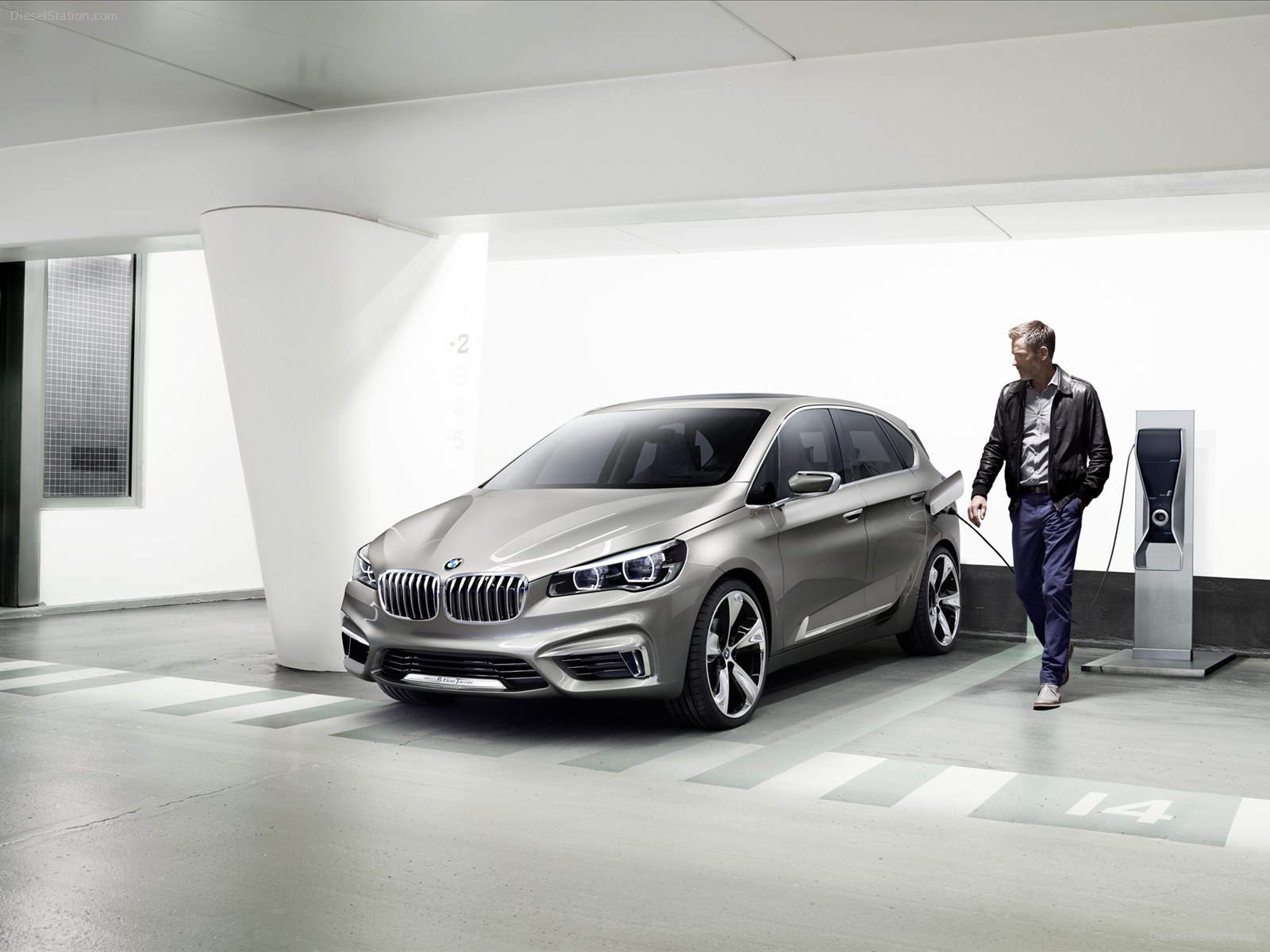 BMW Active Tourer Concept 2012
