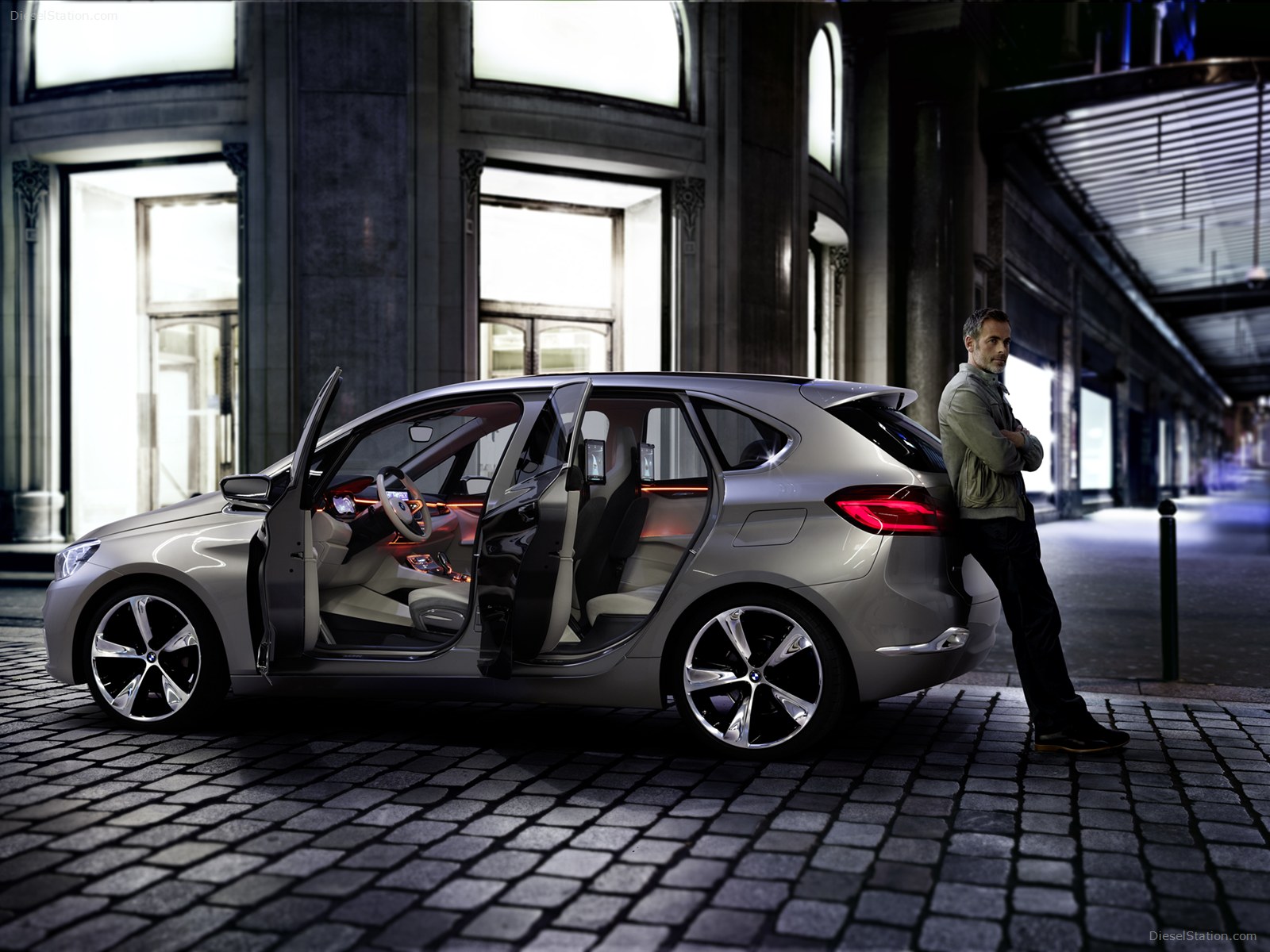 BMW Active Tourer Concept 2012