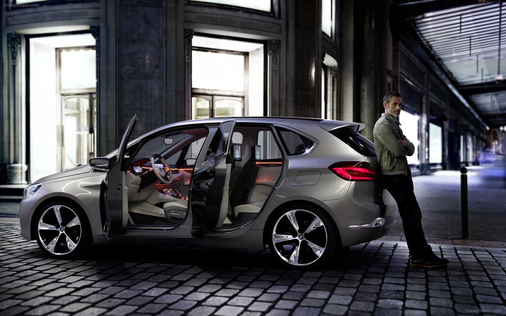 BMW Active Tourer Concept 2012