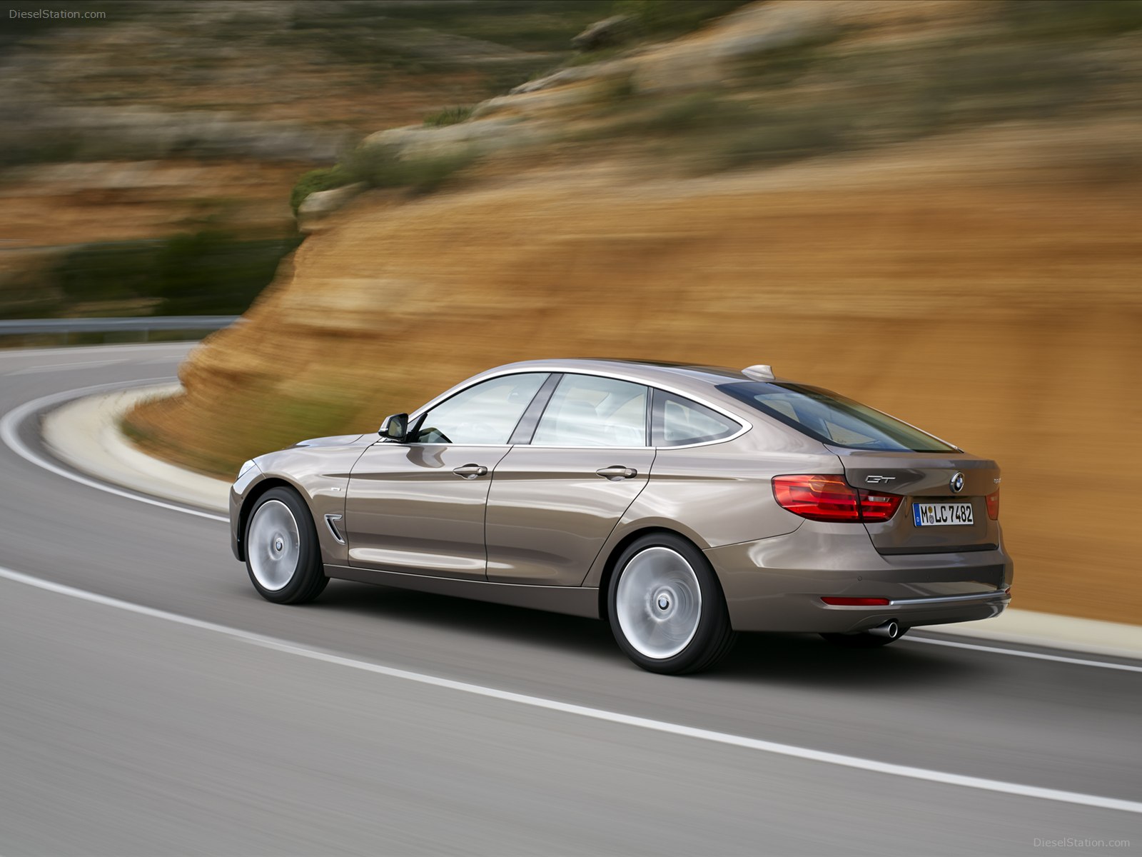 BMW 3 Series Gran Turismo 2014