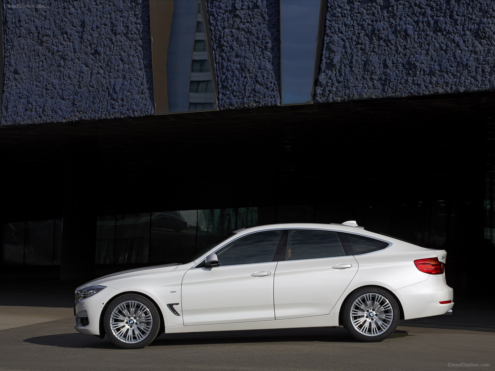 BMW 3 Series Gran Turismo 2014