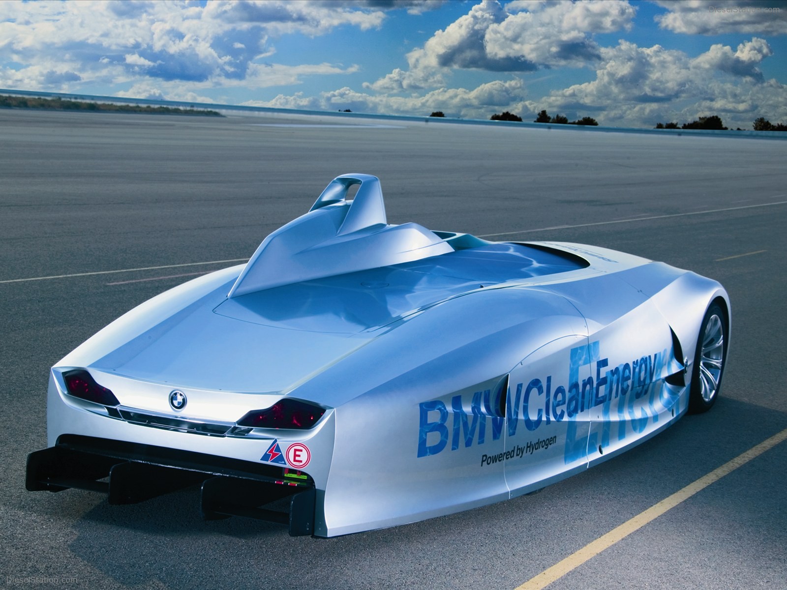 BMW H2R Hydrogen Racecar