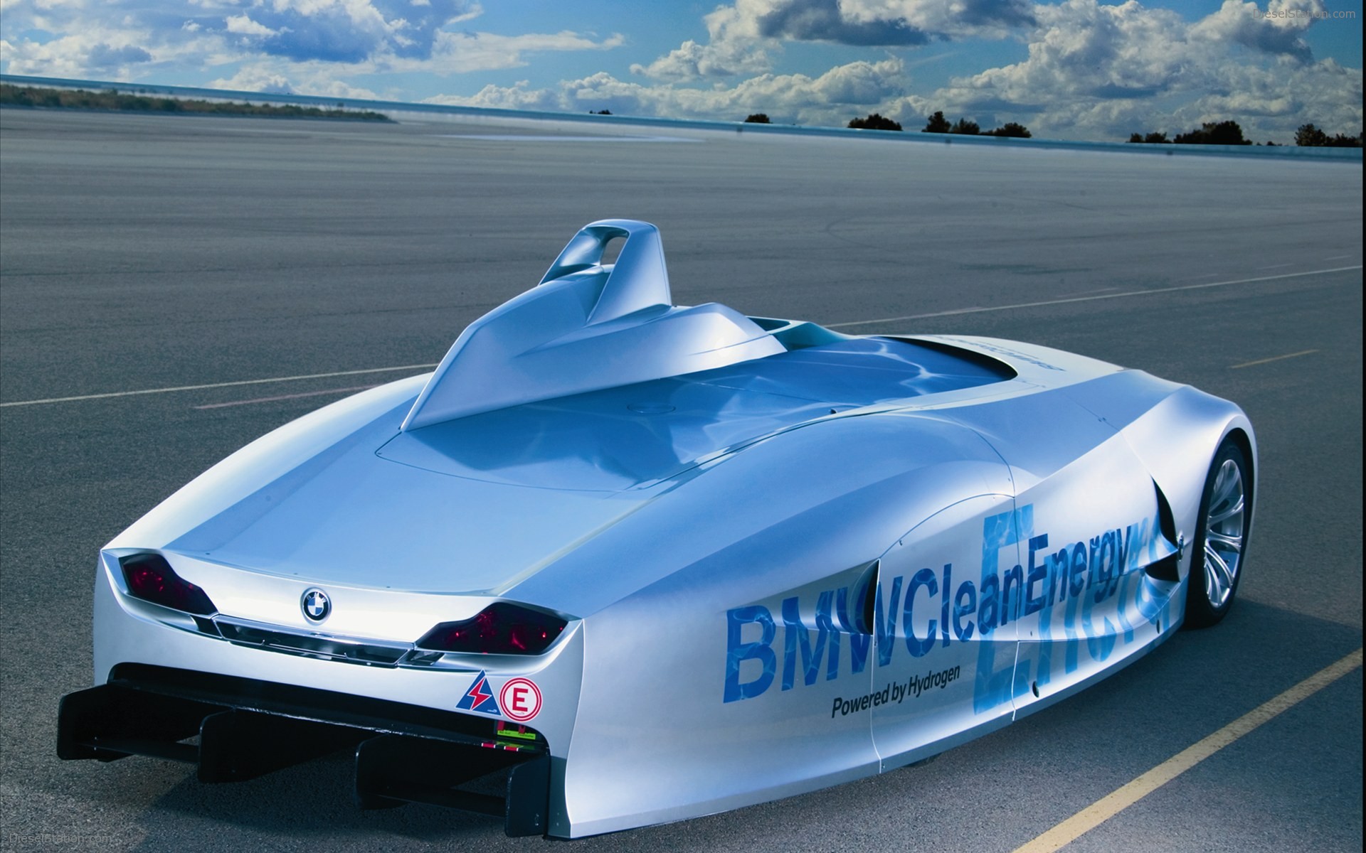 BMW H2R Hydrogen Racecar