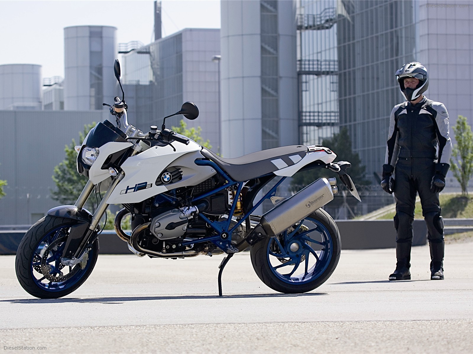 BMW HP2 MEGAMOTO