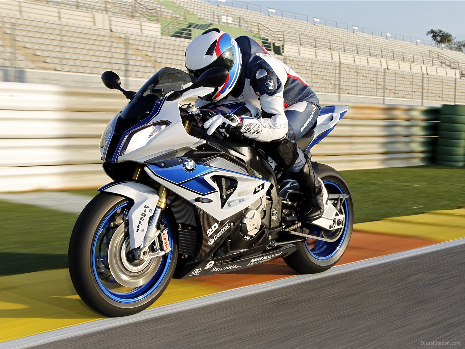 BMW HP4 2013