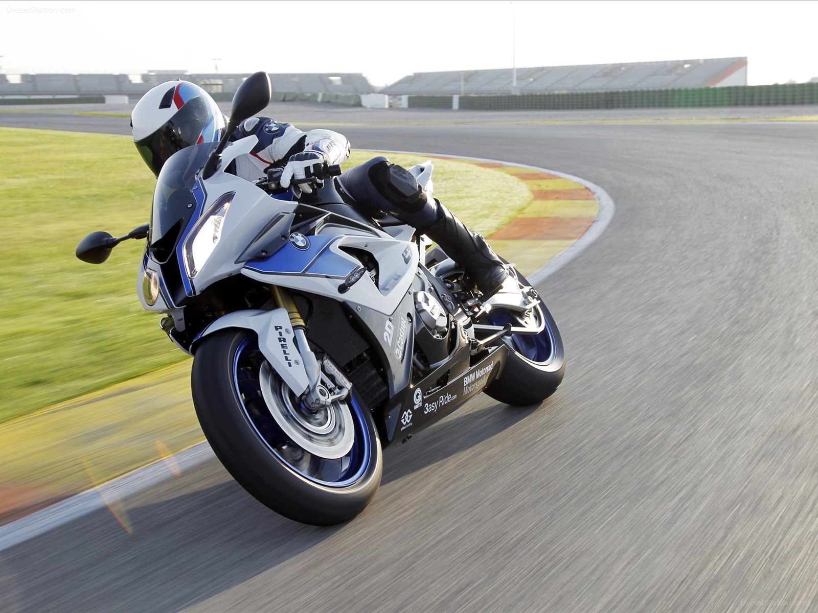 BMW HP4 2013