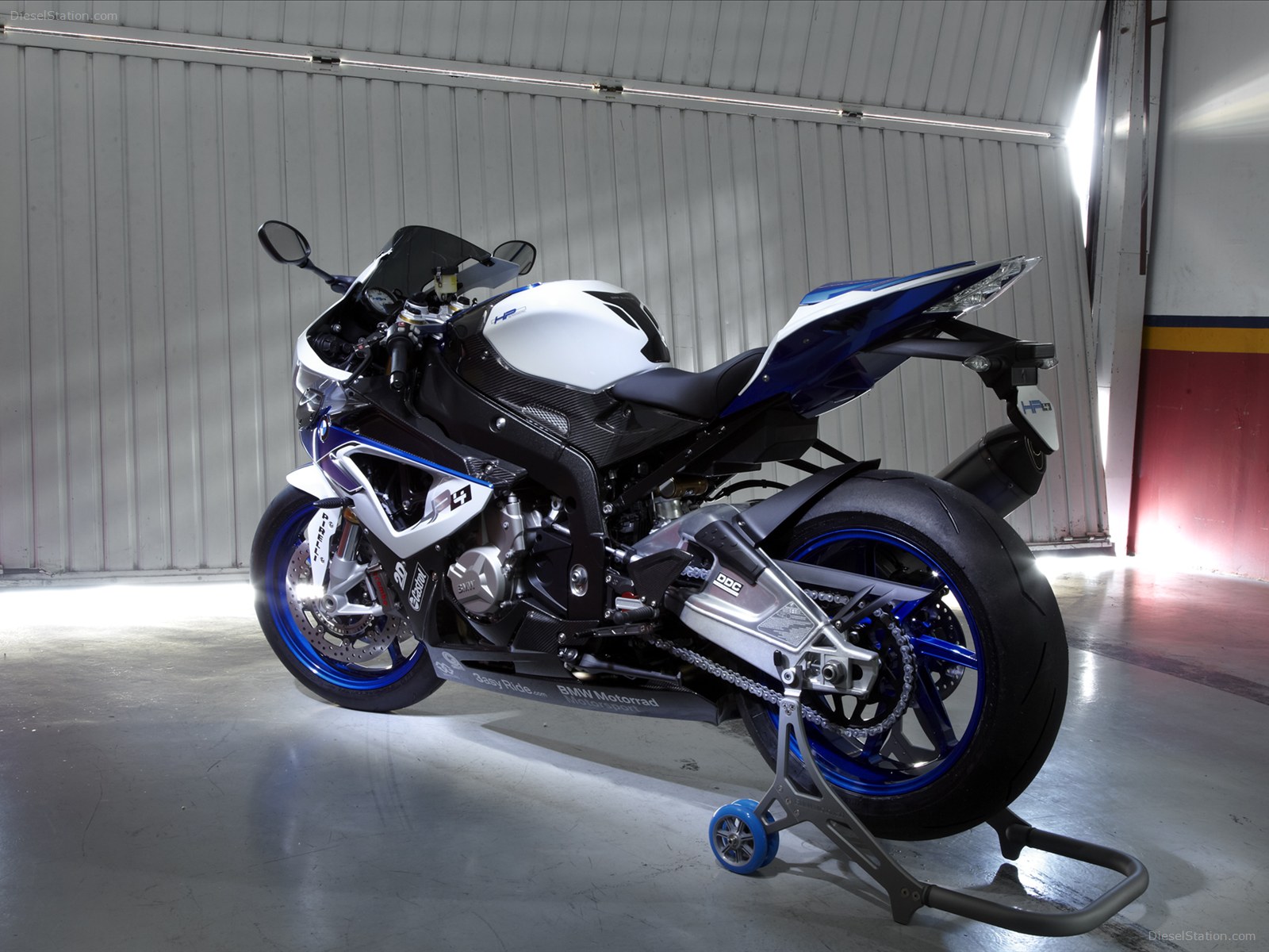 BMW HP4 2013