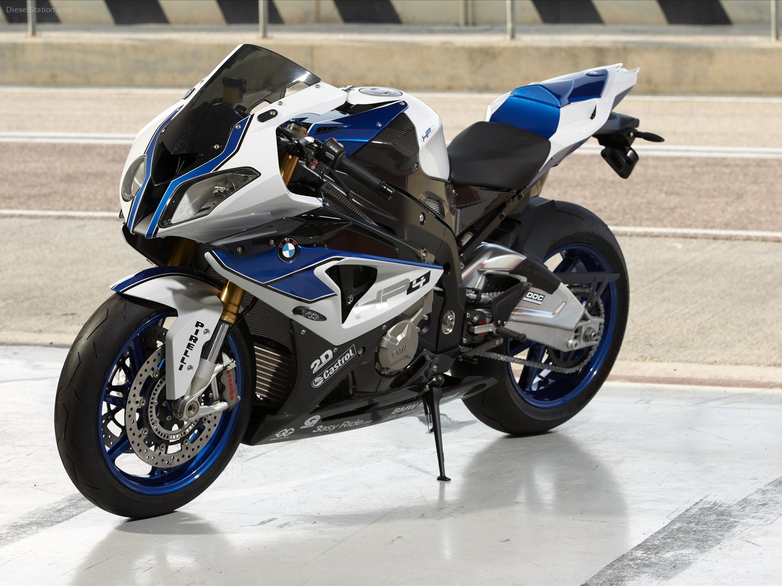 BMW HP4 2013