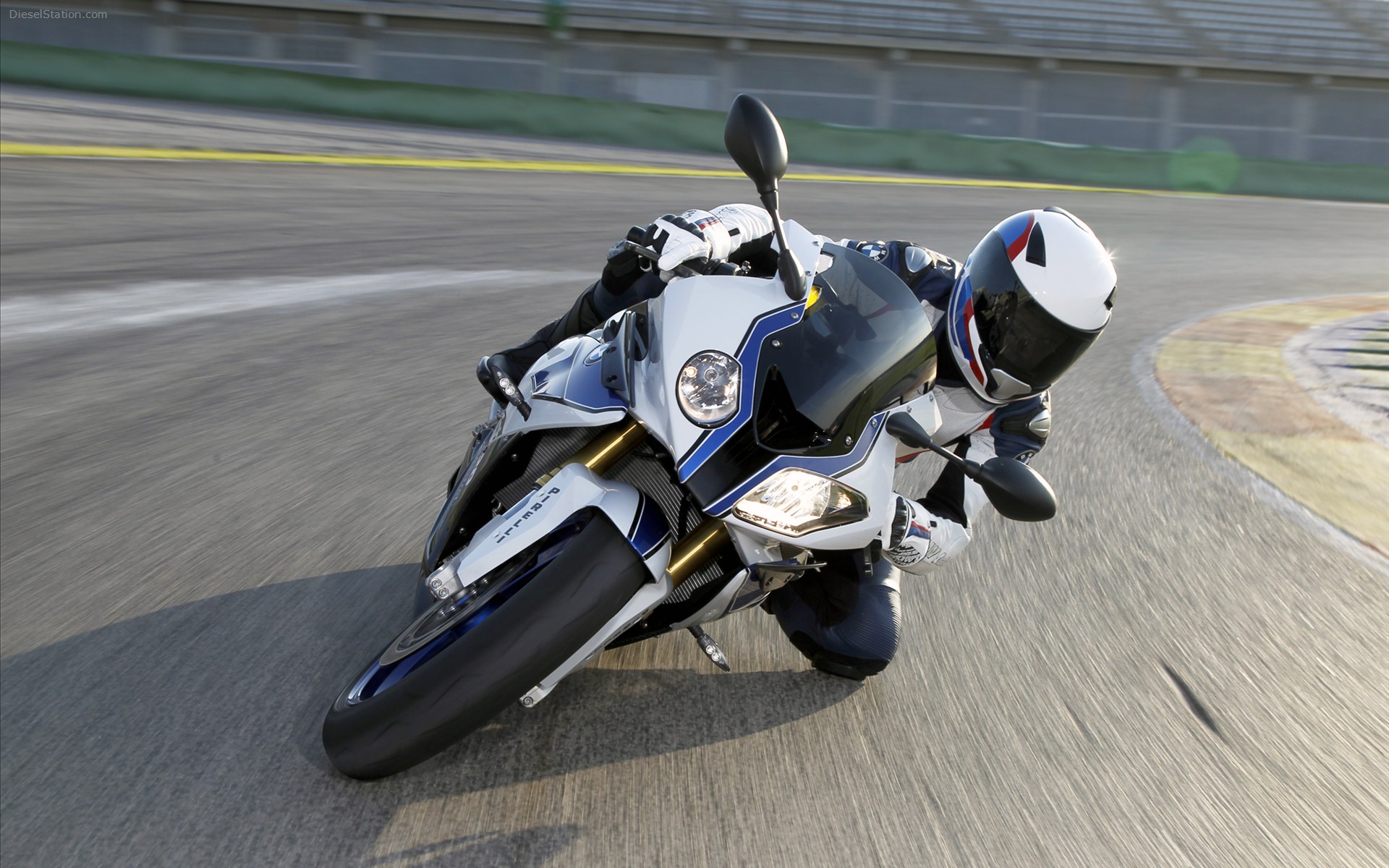 BMW HP4 2013