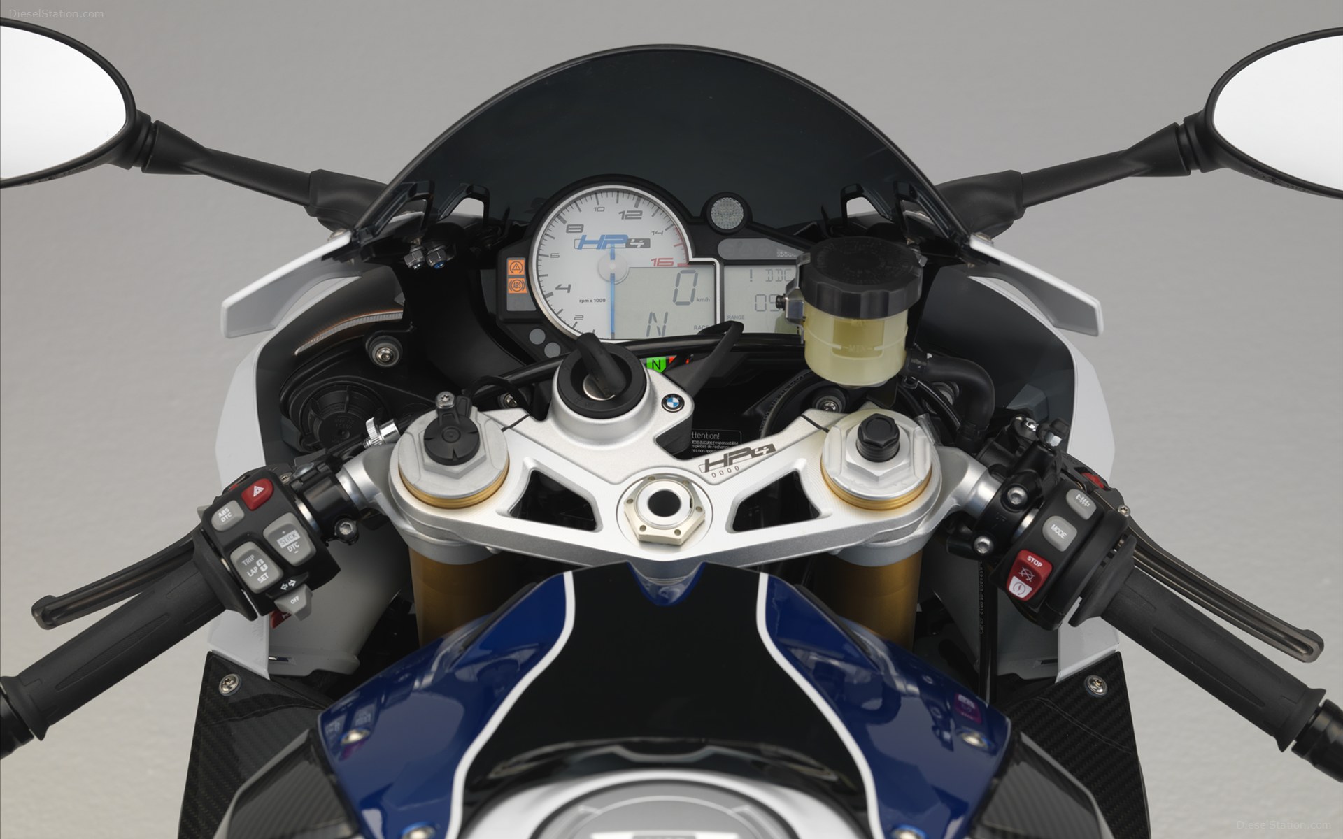 BMW HP4 2013