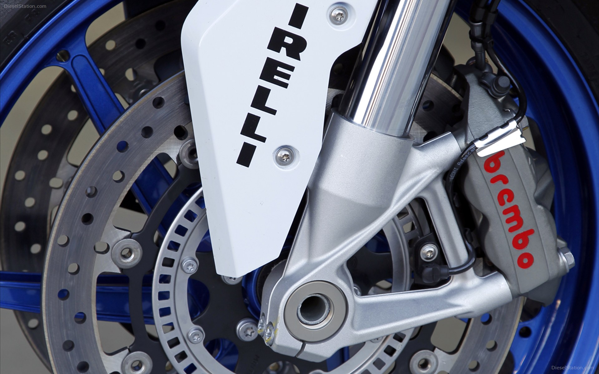 BMW HP4 2013