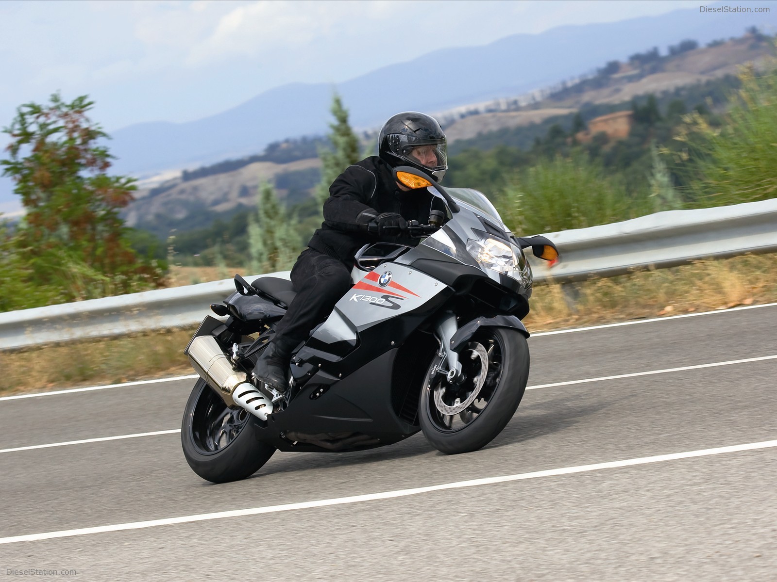 The New BMW K 1300 S 