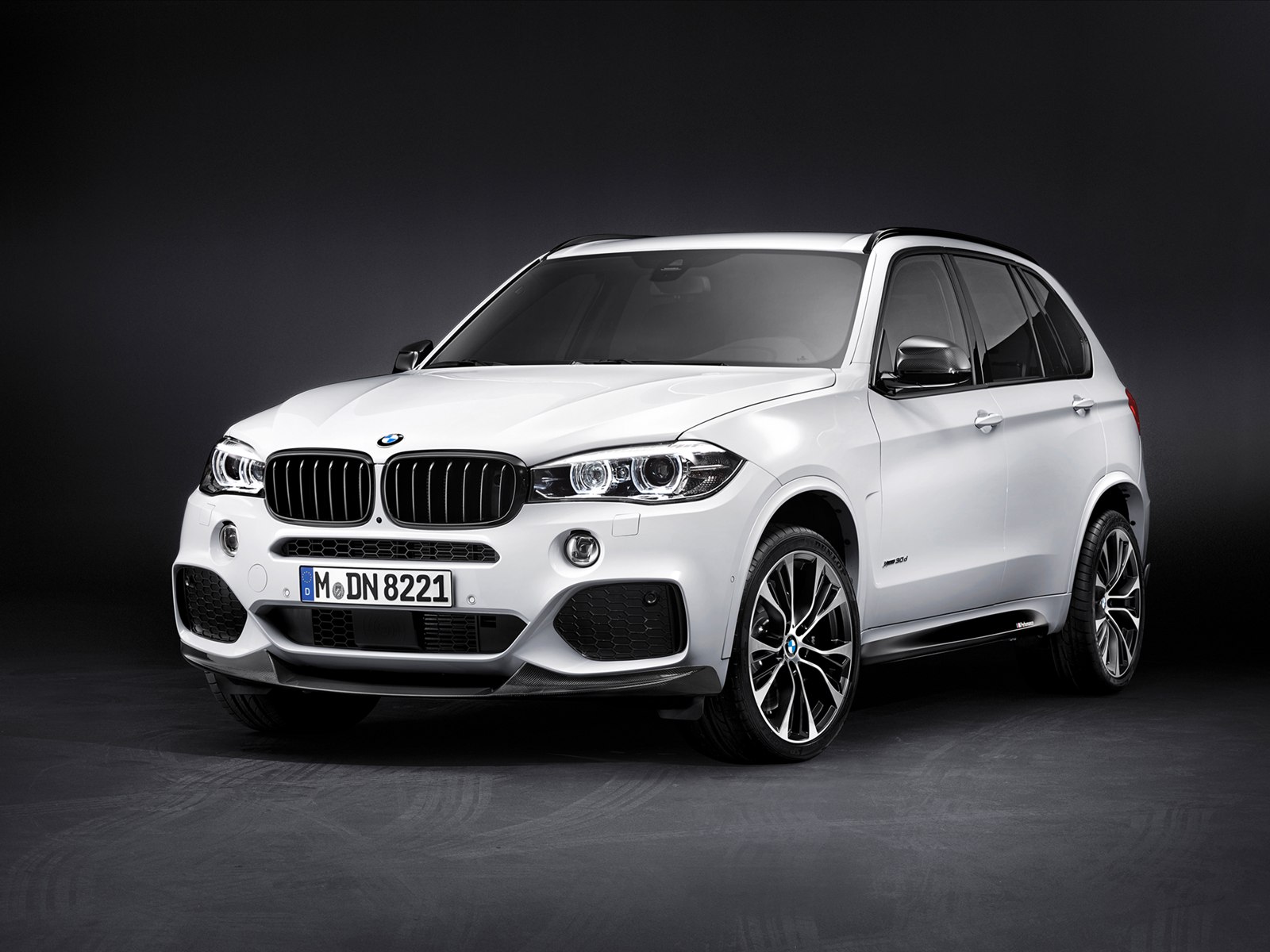 BMW X5 with M Performance Parts 2014