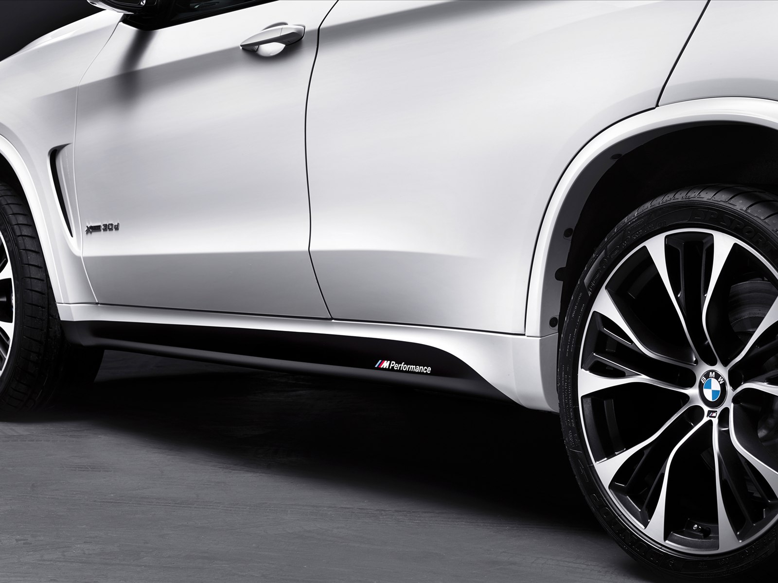 BMW X5 with M Performance Parts 2014