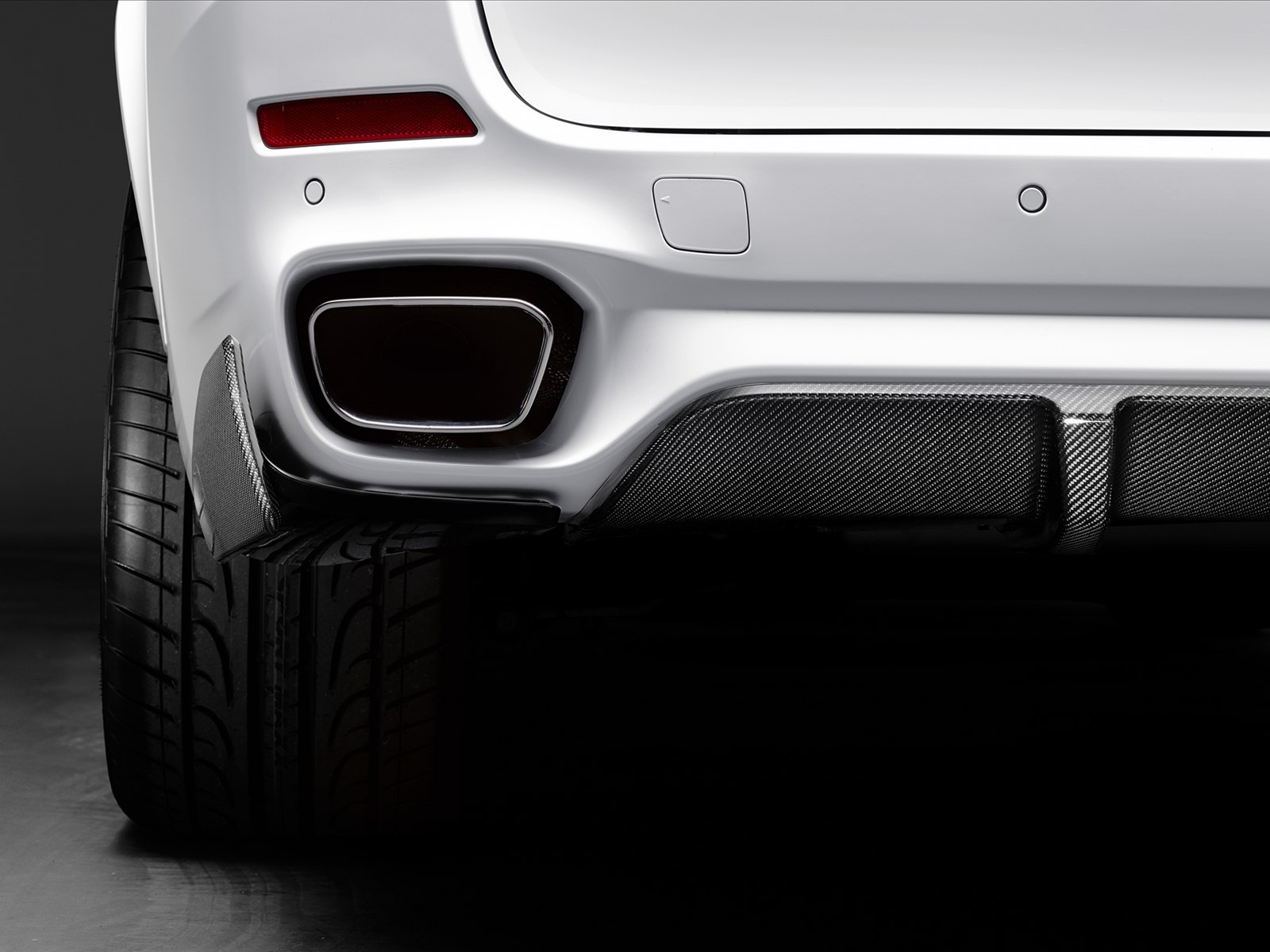 BMW X5 with M Performance Parts 2014