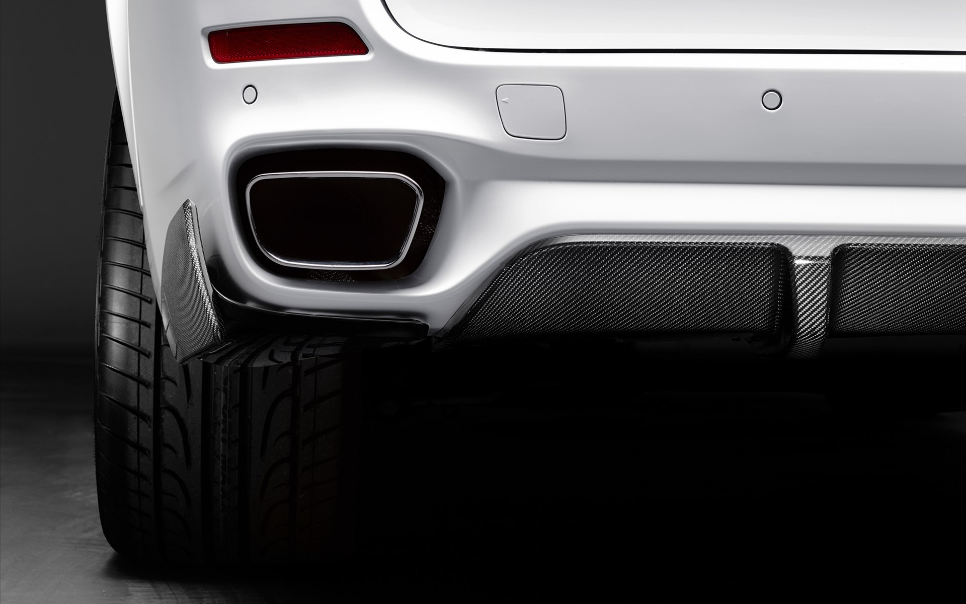 BMW X5 with M Performance Parts 2014