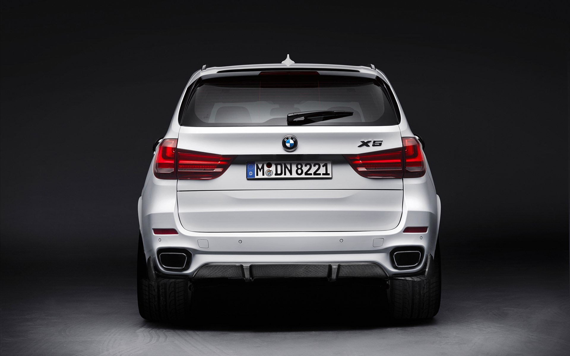 BMW X5 with M Performance Parts 2014