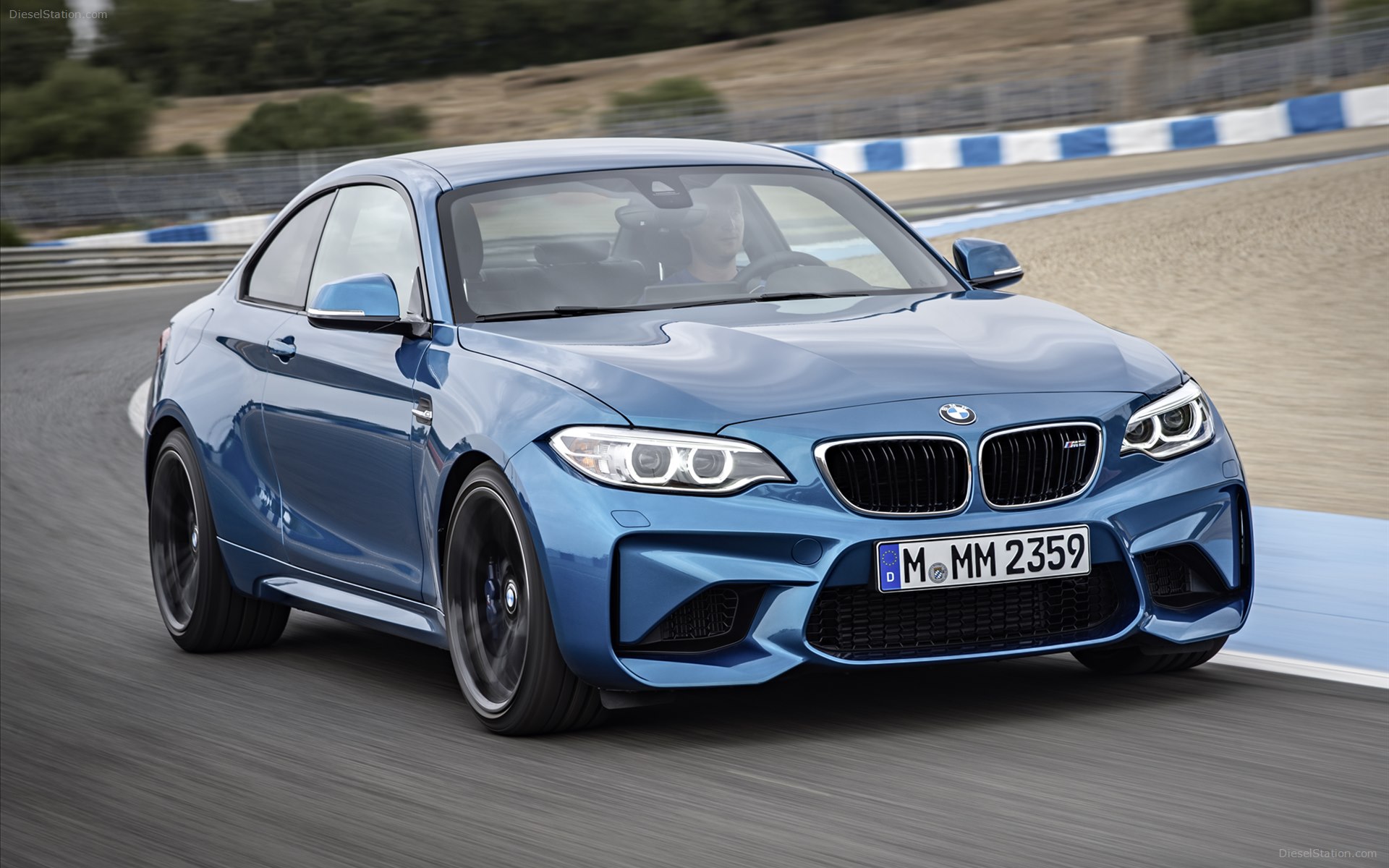 BMW M2 2016