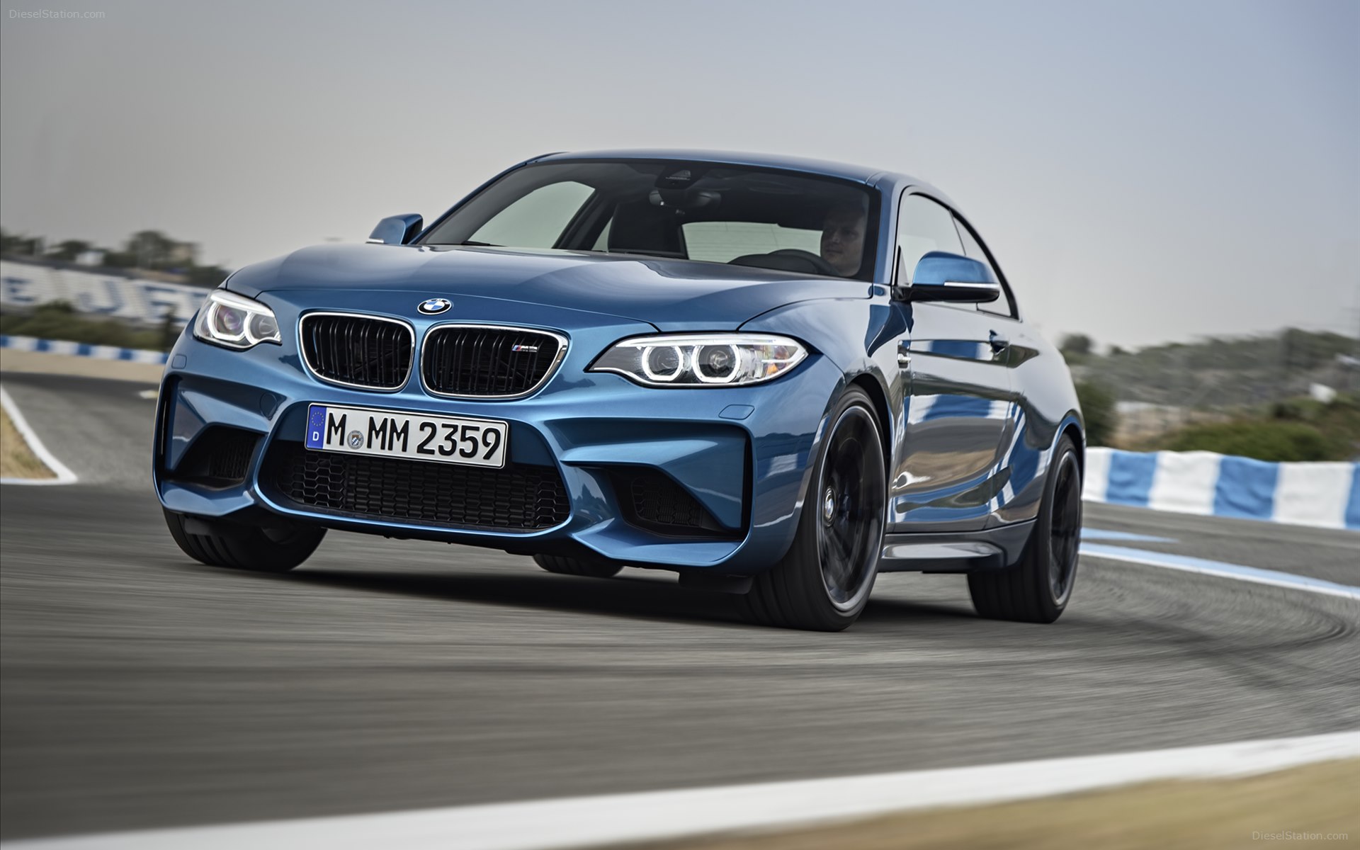 BMW M2 2016