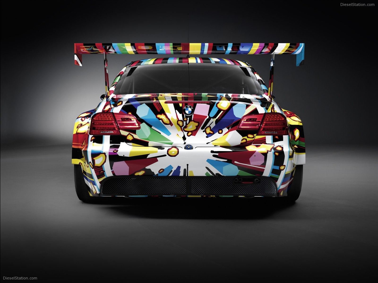 BMW M3 GT2 Art Car - Jeff Koons 2011